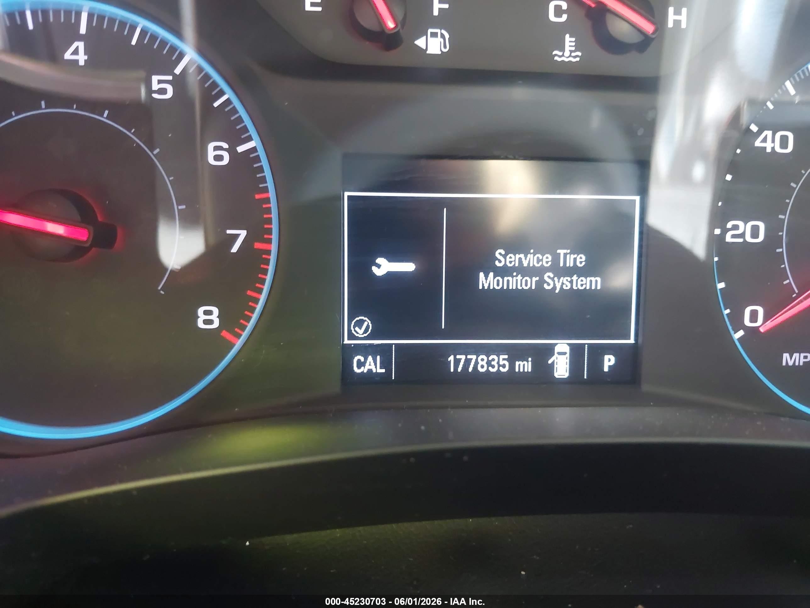 2019 Chevrolet Traverse Ls Gray vin: 1GNEVFKW1KJ279877