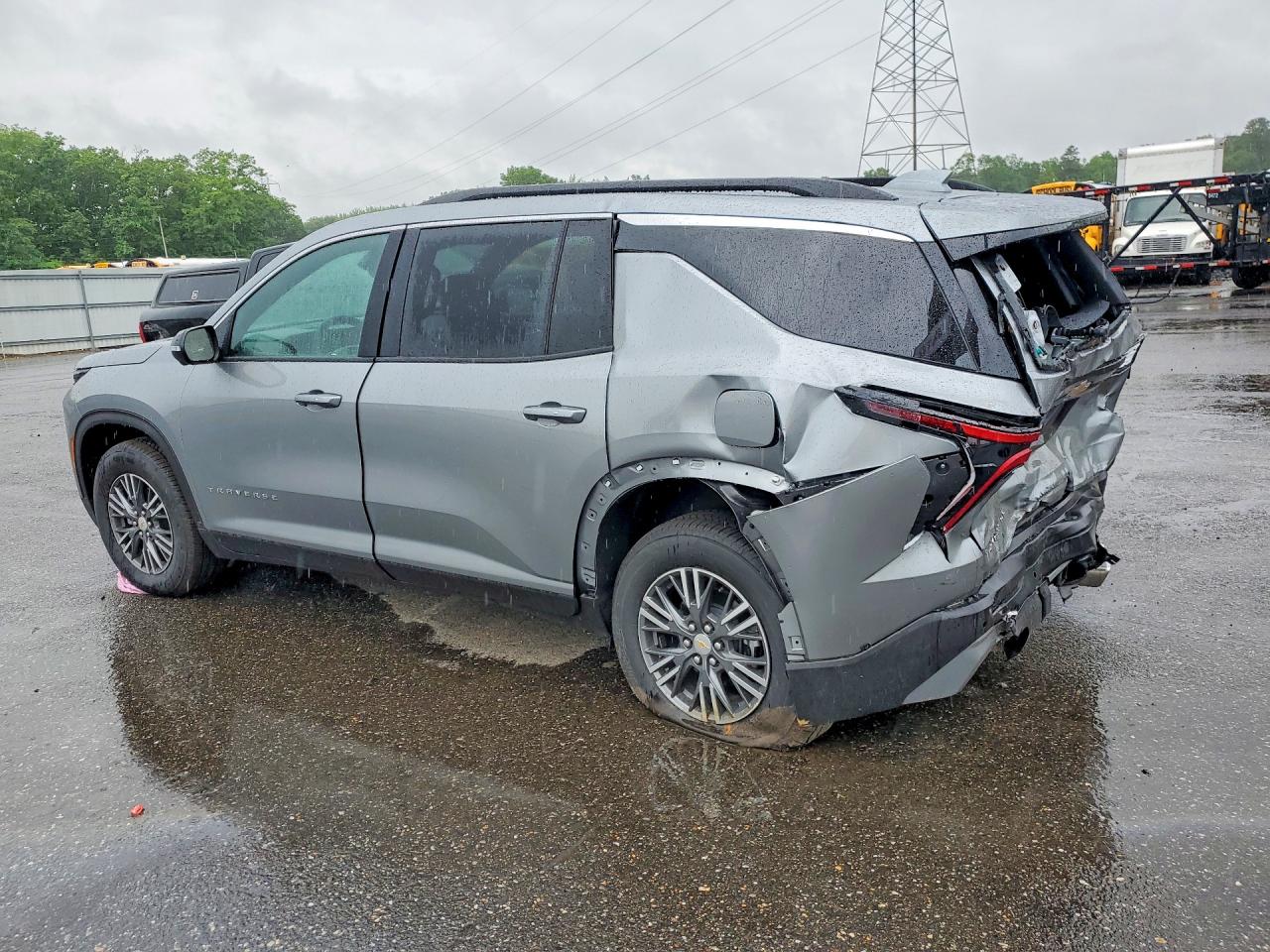 2026 Chevrolet Traverse Lt Серебряный vin: 1GNEVGKS2TJ288785