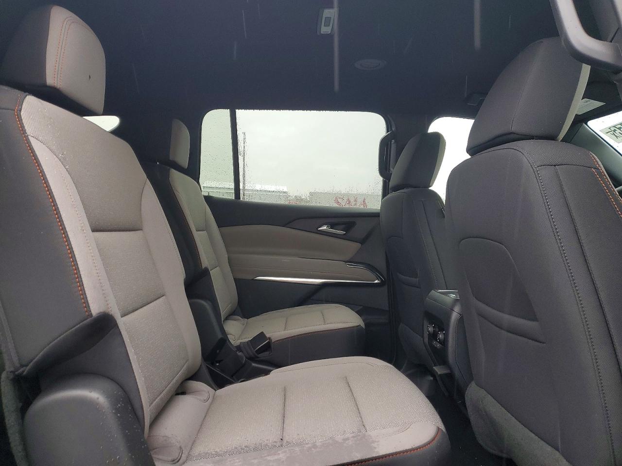 2026 Chevrolet Traverse Lt Серебряный vin: 1GNEVGKS2TJ288785