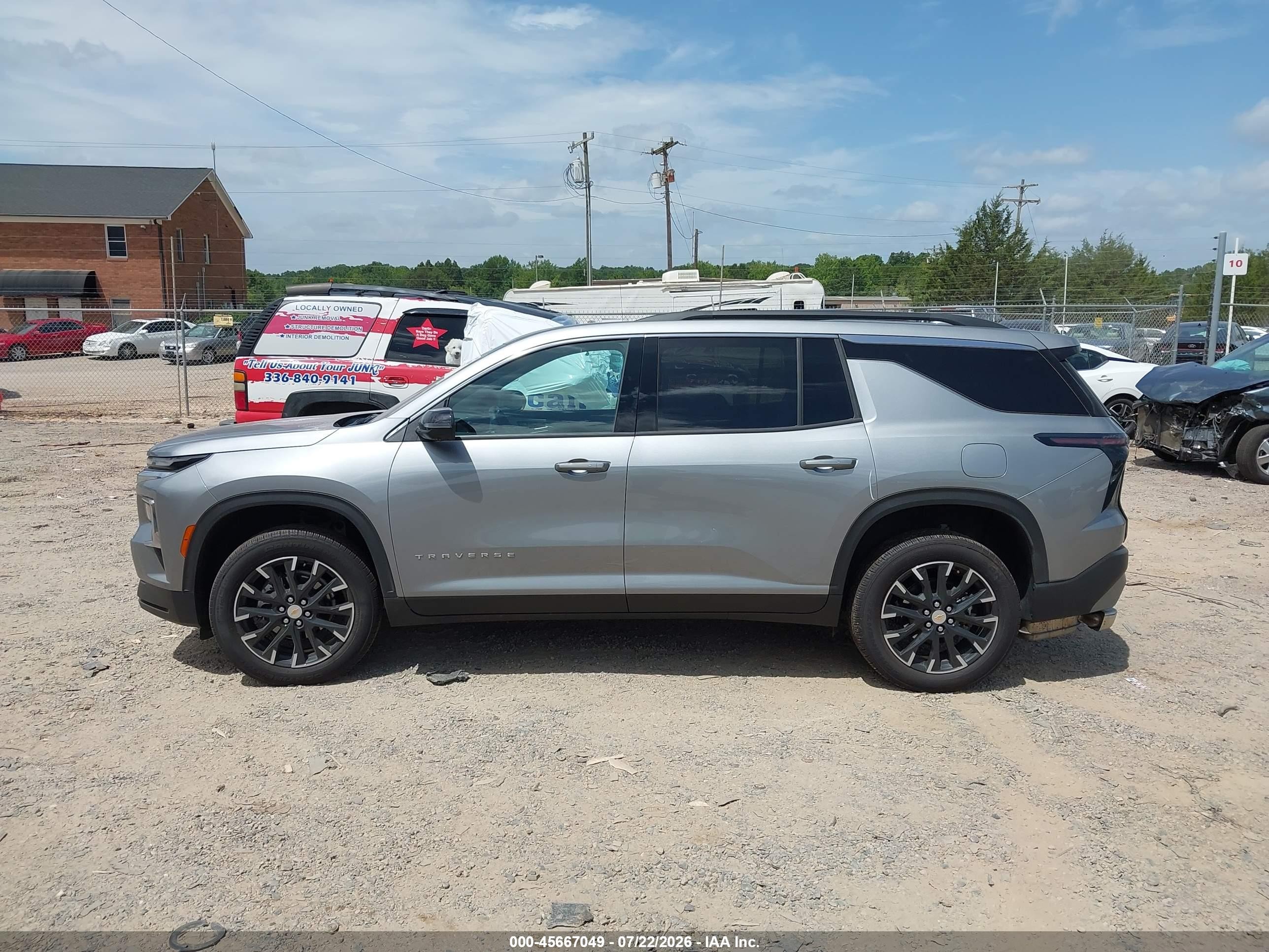 2026 Chevrolet Traverse Awd Lt Gray vin: 1GNEVGKS5TJ219962