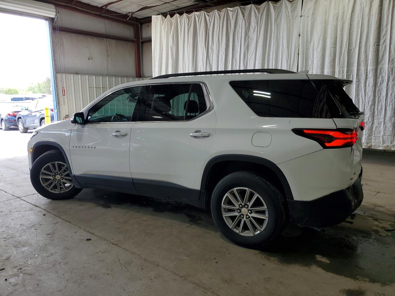2022 Chevrolet Traverse Lt White vin: 1GNEVGKW0NJ136929