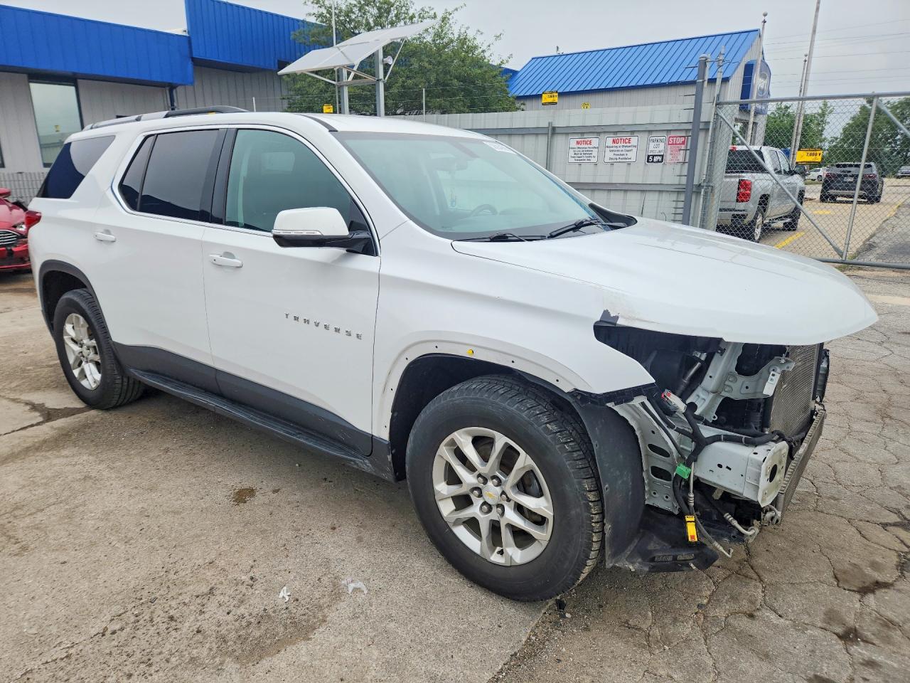 2018 Chevrolet Traverse Lt White vin: 1GNEVGKW1JJ153670