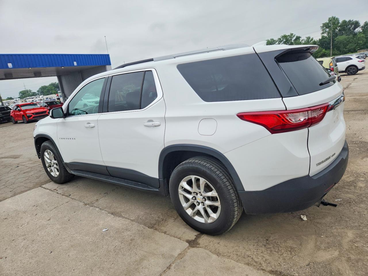 2018 Chevrolet Traverse Lt White vin: 1GNEVGKW1JJ153670