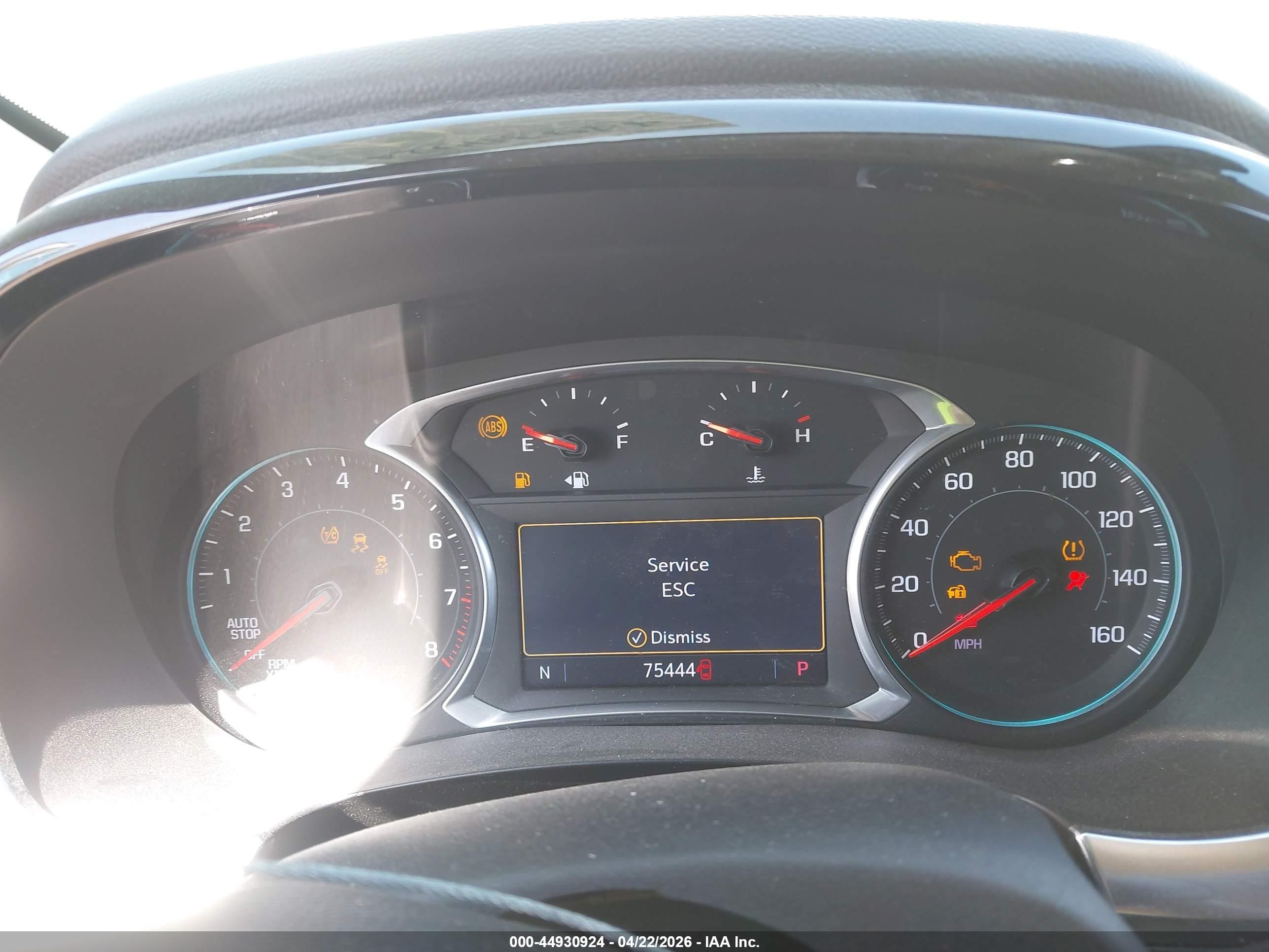 2021 Chevrolet Traverse Awd Lt Cloth White vin: 1GNEVGKW3MJ258019