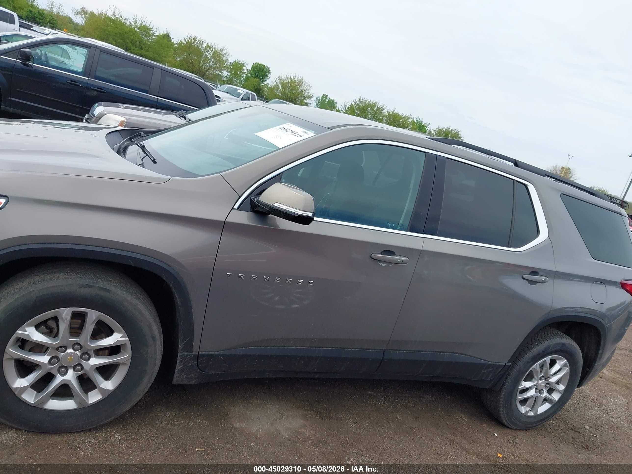 2019 Chevrolet Traverse 1lt Gray vin: 1GNEVGKW6KJ187797