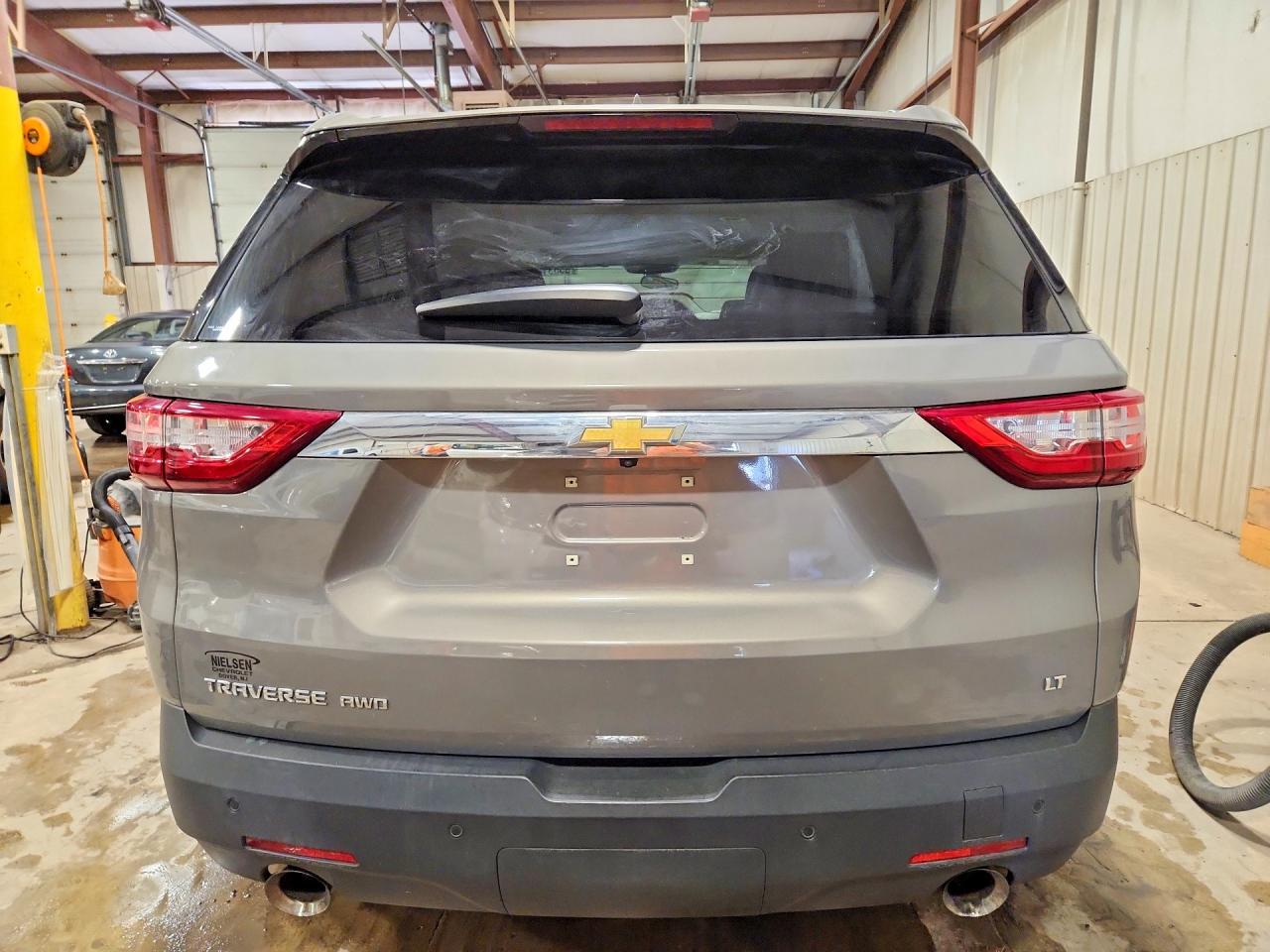 2019 Chevrolet Traverse Lt Silver vin: 1GNEVGKW7KJ211170