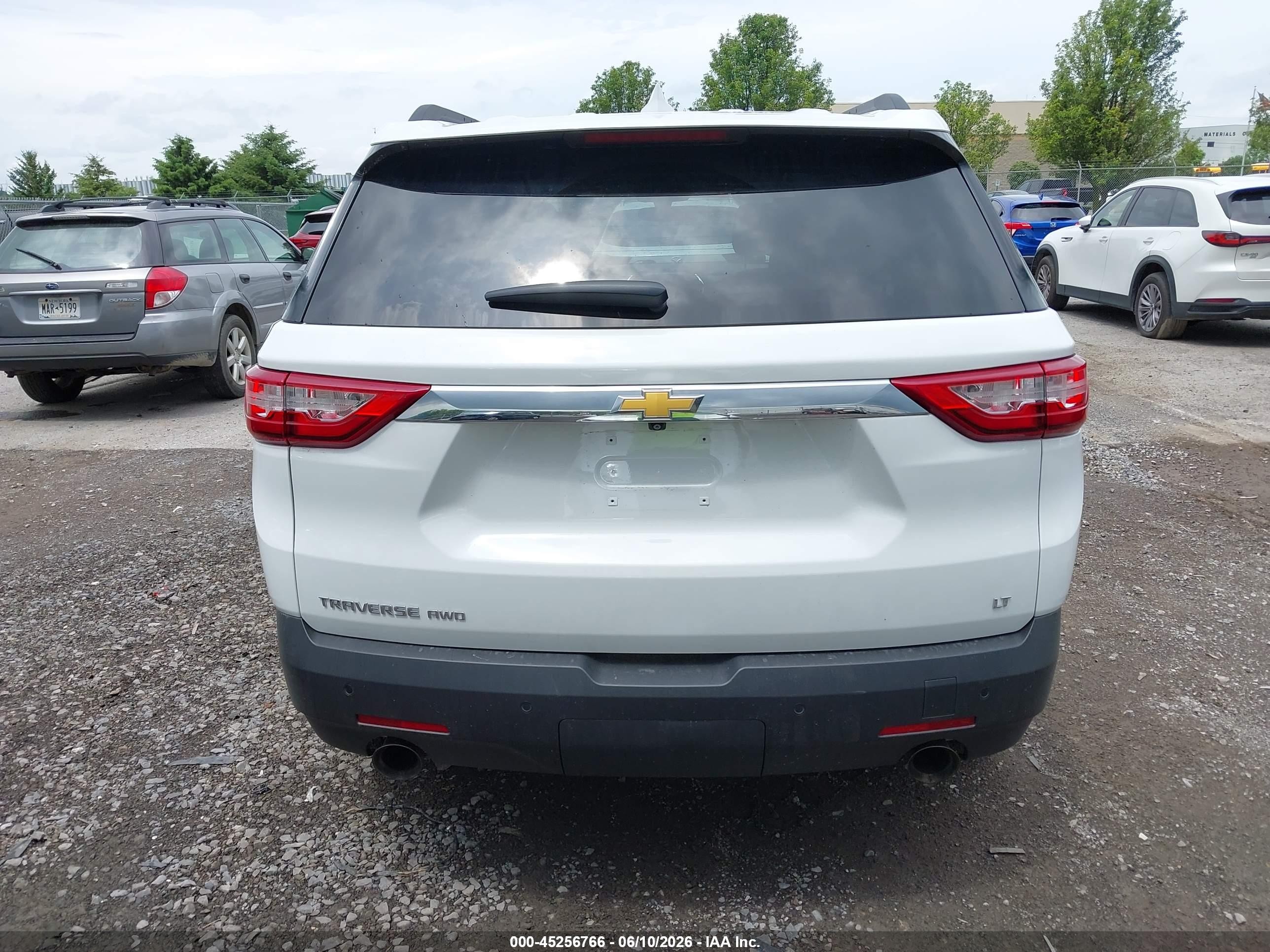 2021 Chevrolet Traverse Awd Lt Cloth Белый vin: 1GNEVGKW7MJ174091