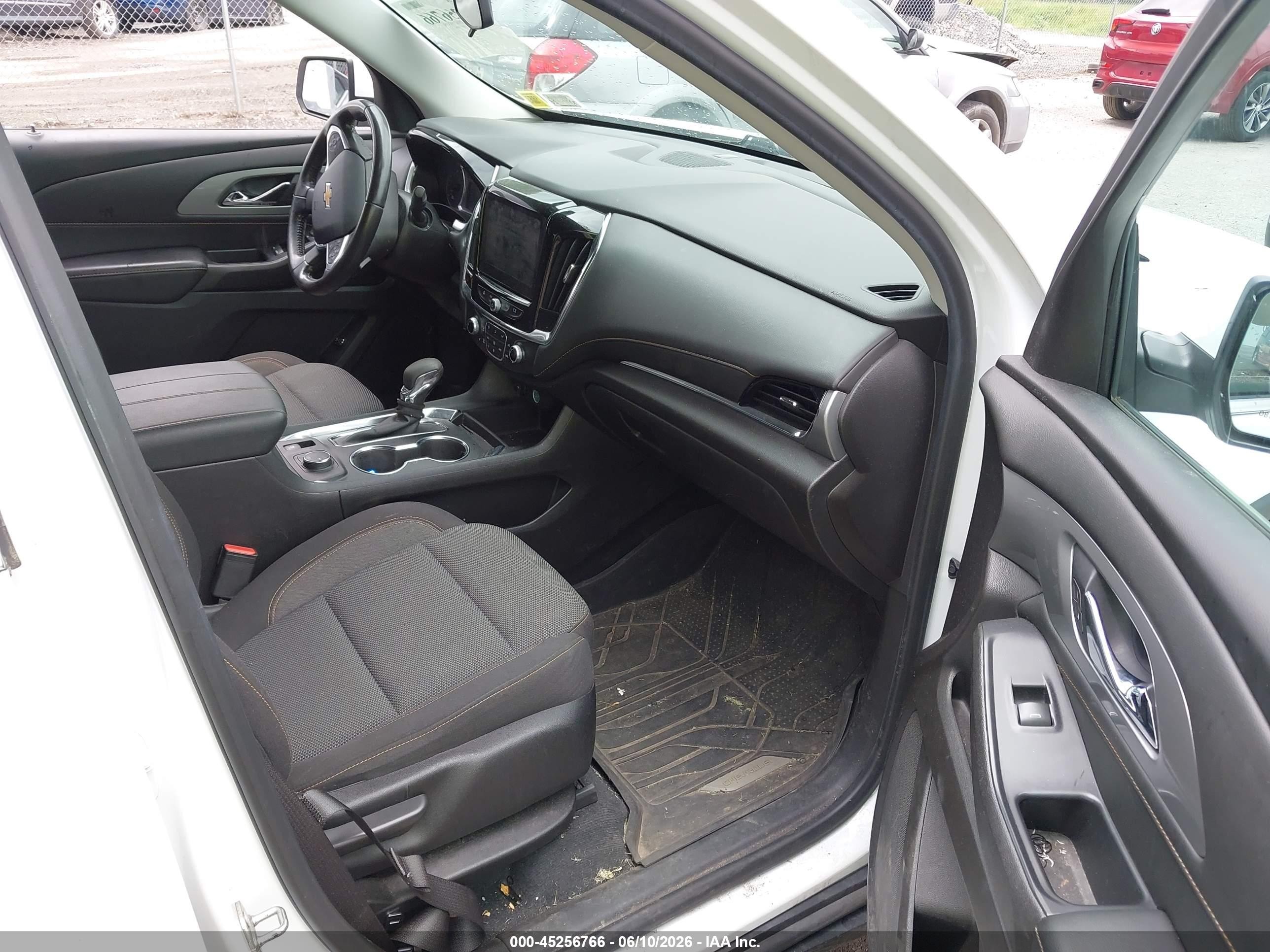 2021 Chevrolet Traverse Awd Lt Cloth Белый vin: 1GNEVGKW7MJ174091