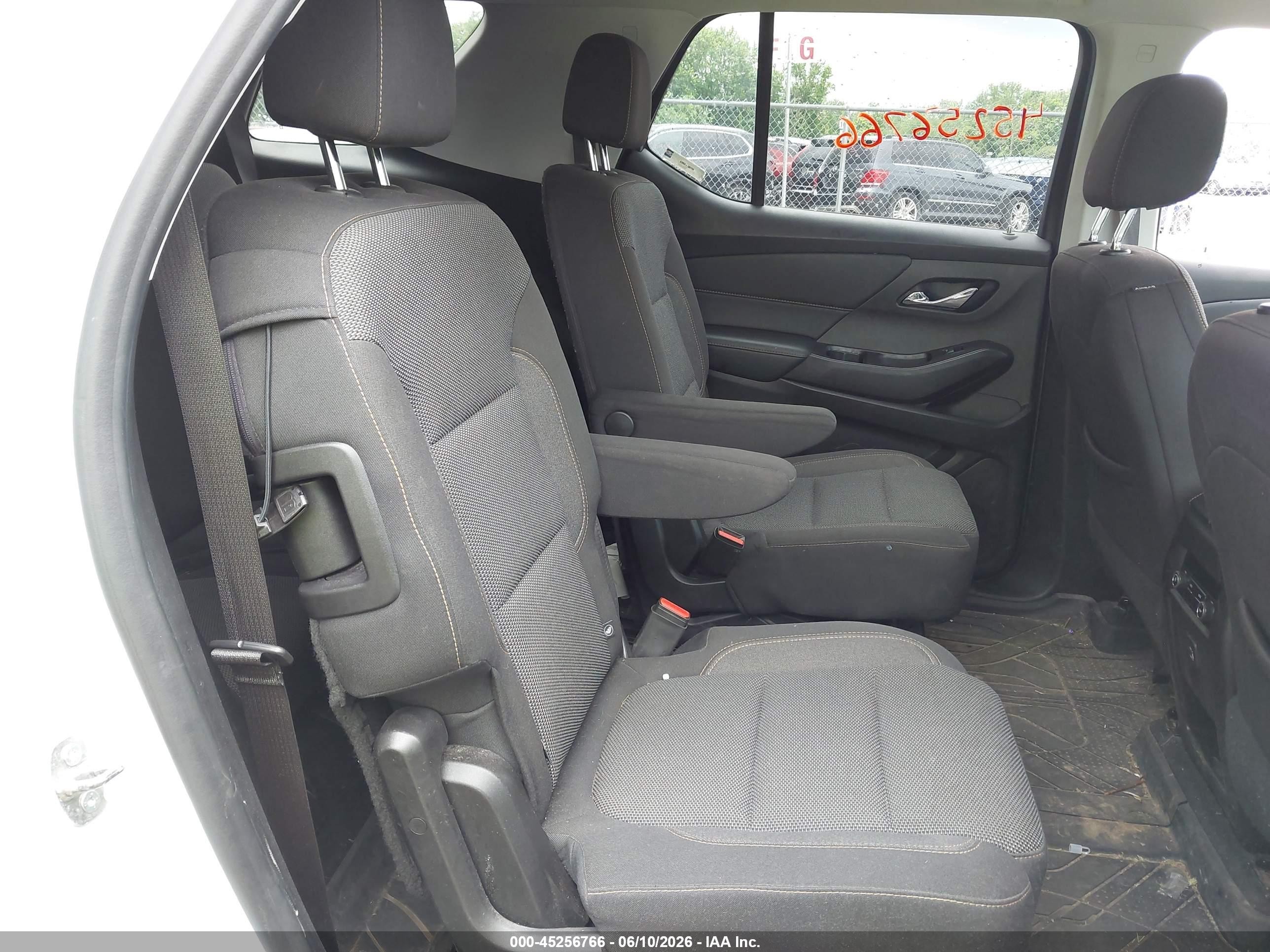 2021 Chevrolet Traverse Awd Lt Cloth Белый vin: 1GNEVGKW7MJ174091