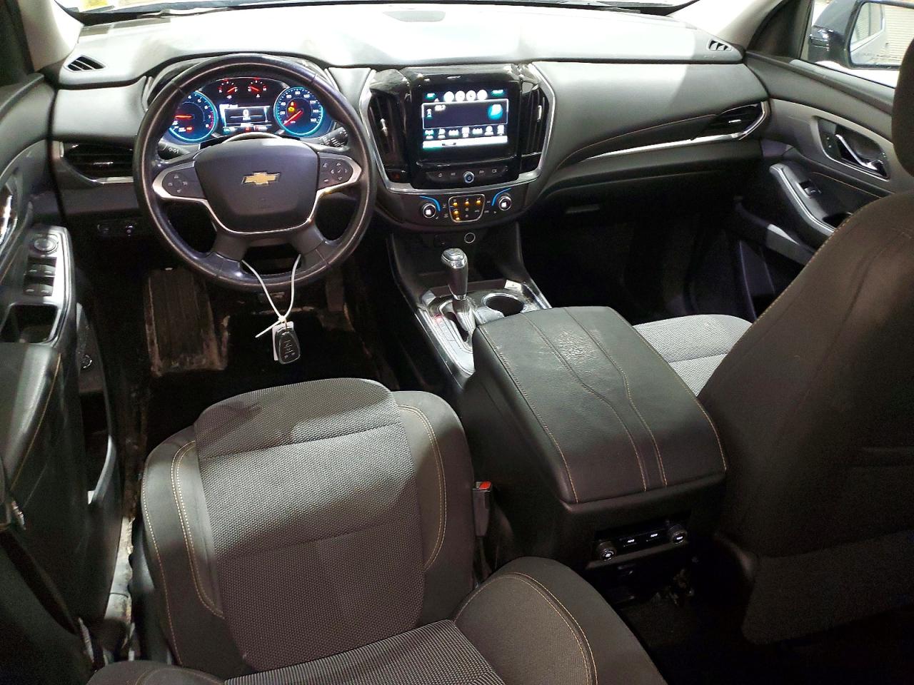 2018 Chevrolet Traverse Lt Silver vin: 1GNEVGKW8JJ171440