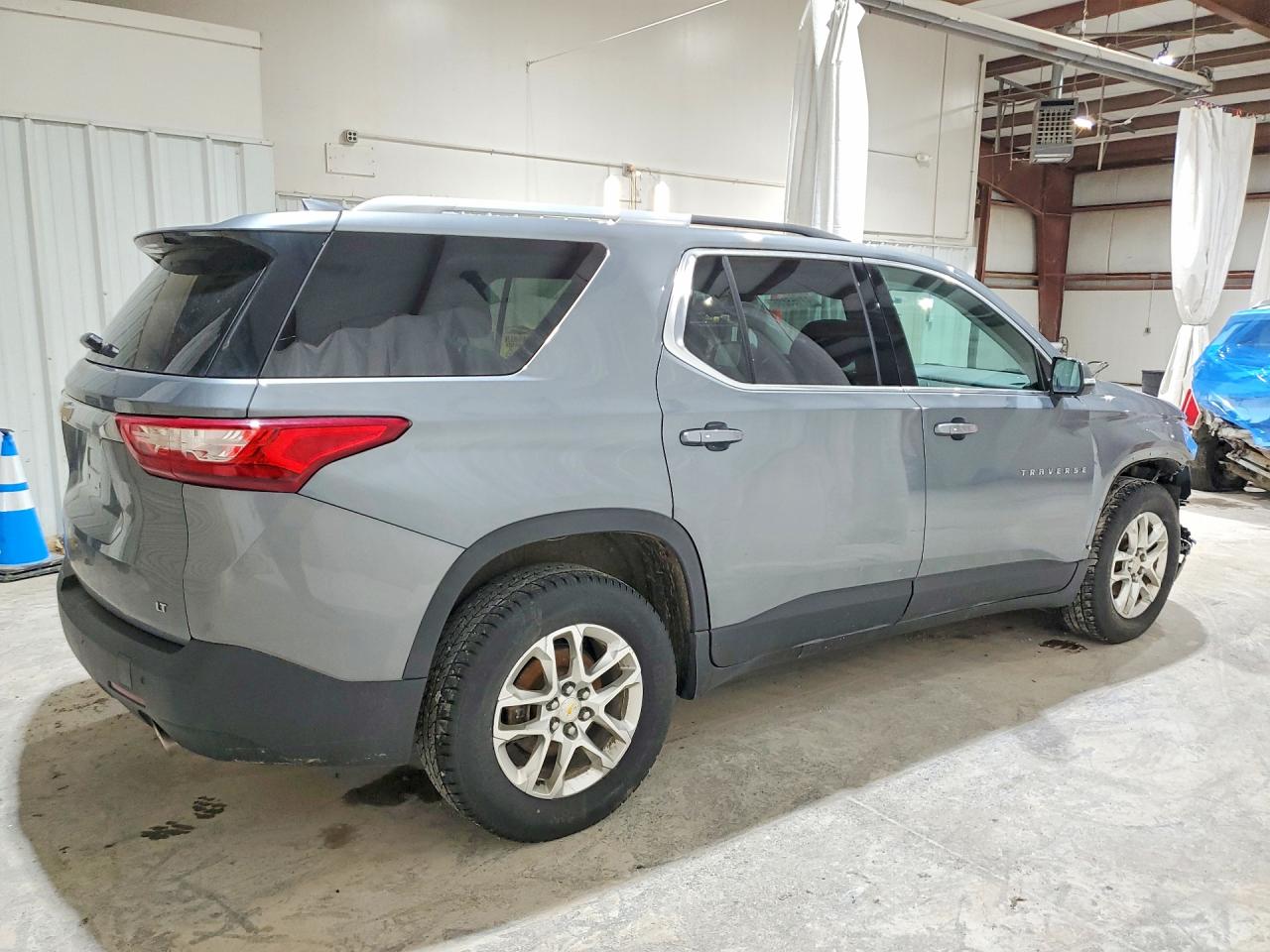 2018 Chevrolet Traverse Lt Silver vin: 1GNEVGKW8JJ171440