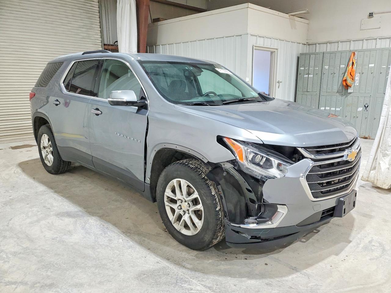 2018 Chevrolet Traverse Lt Silver vin: 1GNEVGKW8JJ171440