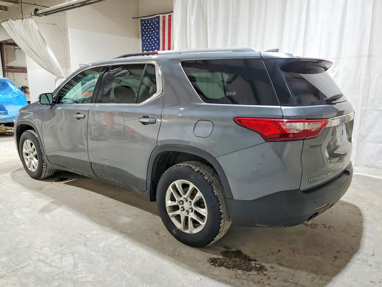 2018 Chevrolet Traverse Lt Silver vin: 1GNEVGKW8JJ171440