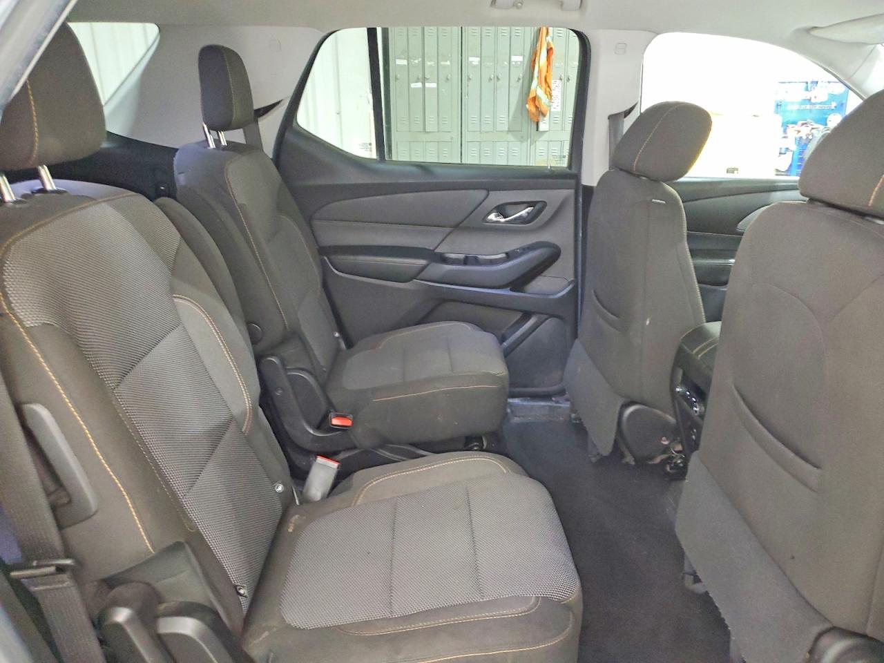 2018 Chevrolet Traverse Lt Silver vin: 1GNEVGKW8JJ171440