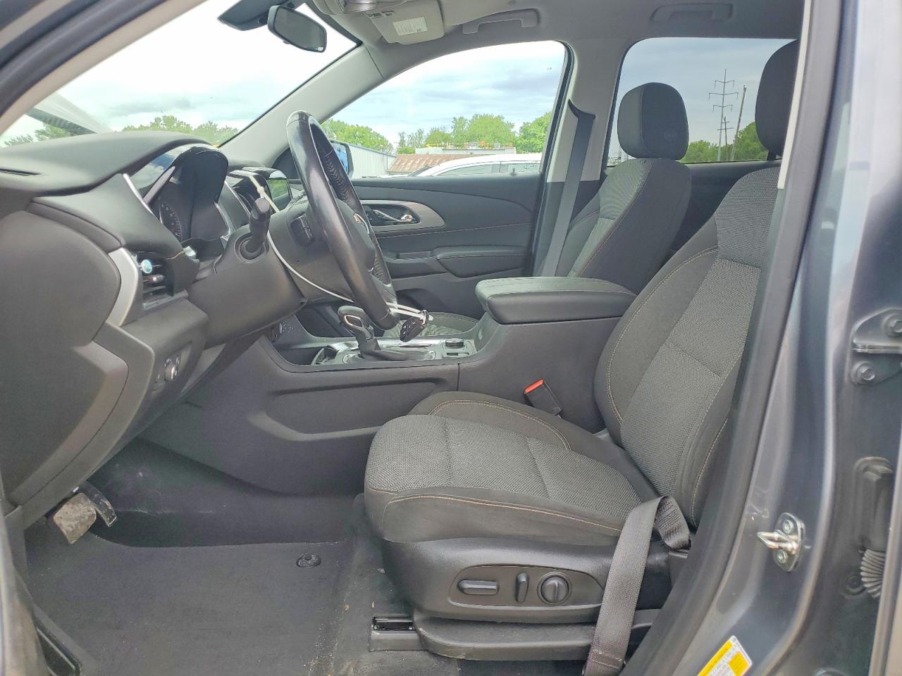 2021 Chevrolet Traverse Lt Gray vin: 1GNEVGKW8MJ154545