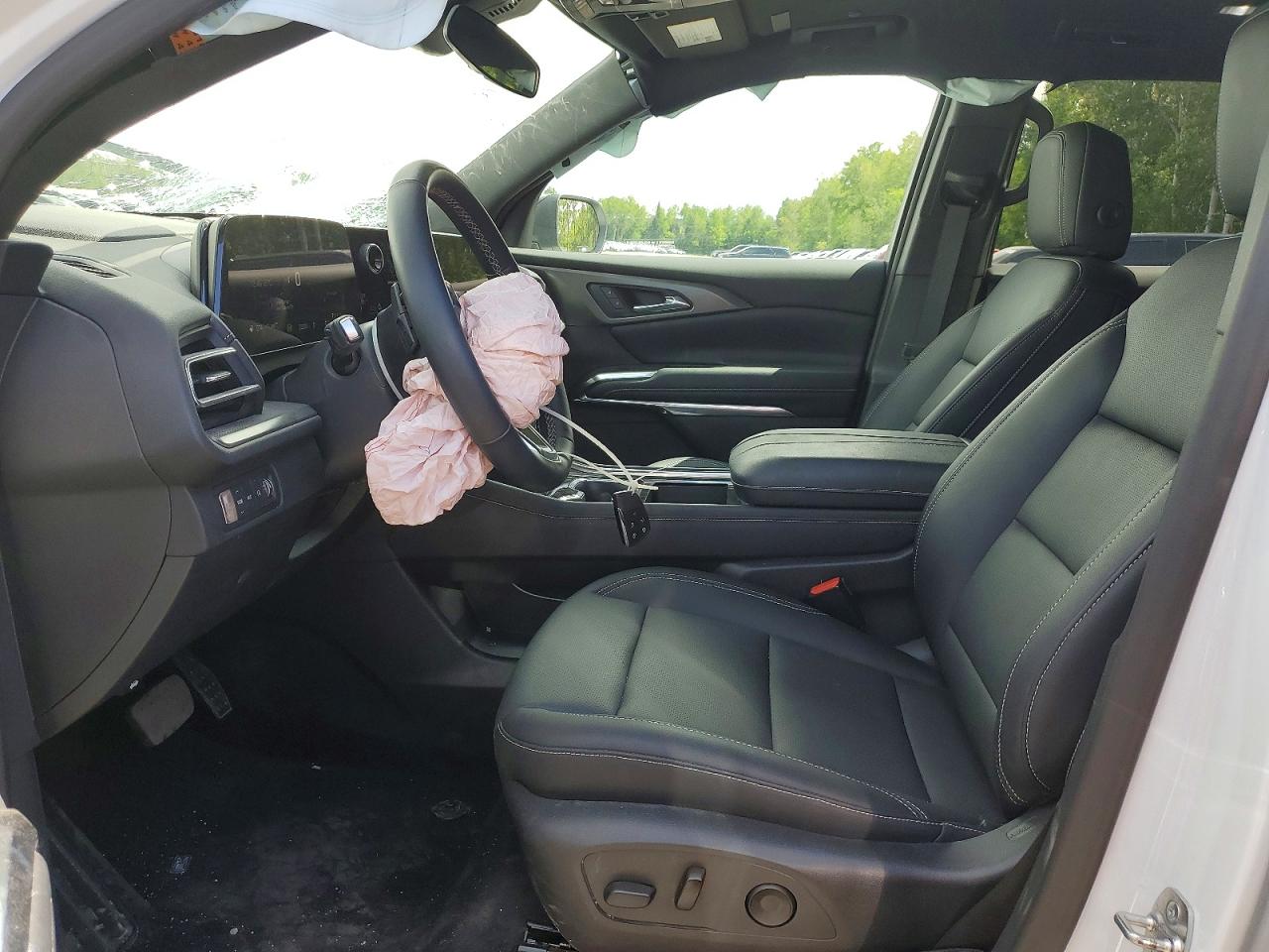 2025 Chevrolet Traverse Lt White vin: 1GNEVGRS3SJ173018