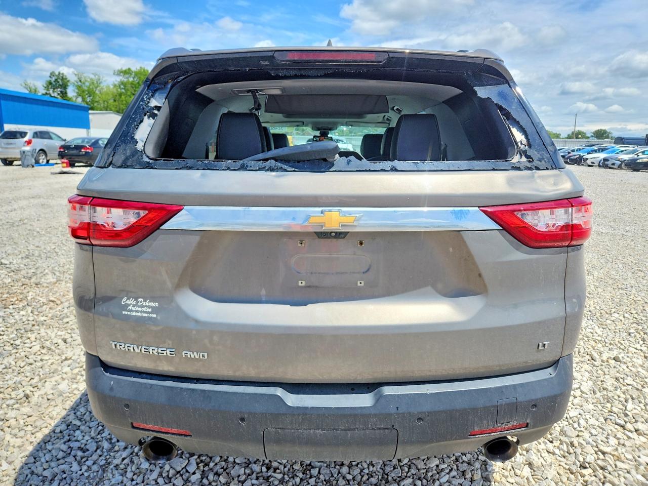 2019 Chevrolet Traverse Lt Silver vin: 1GNEVHKW2KJ143088