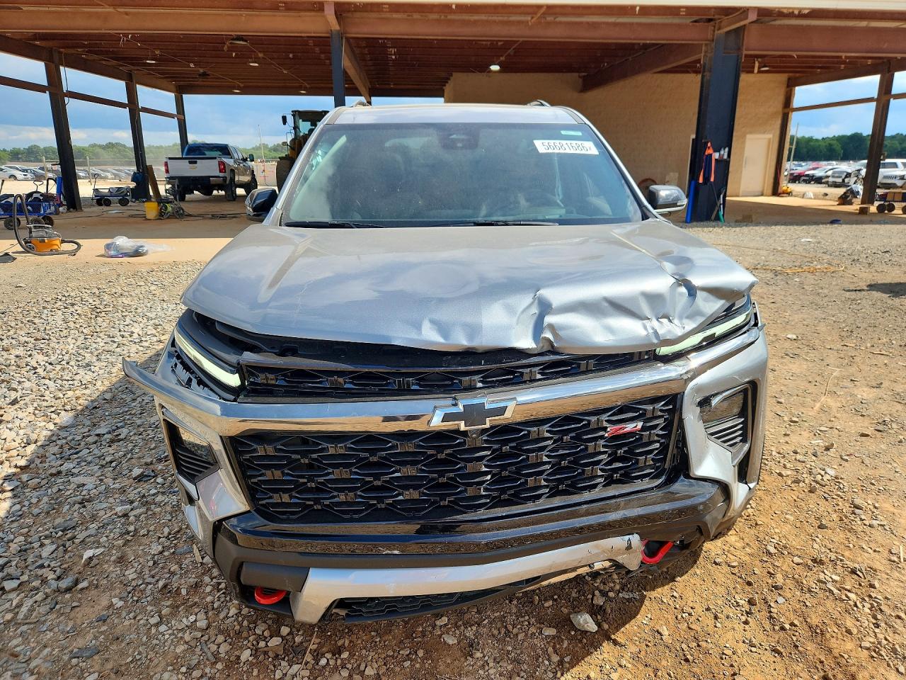 2026 Chevrolet Traverse Z71 Серебряный vin: 1GNEVJKS4TJ237706