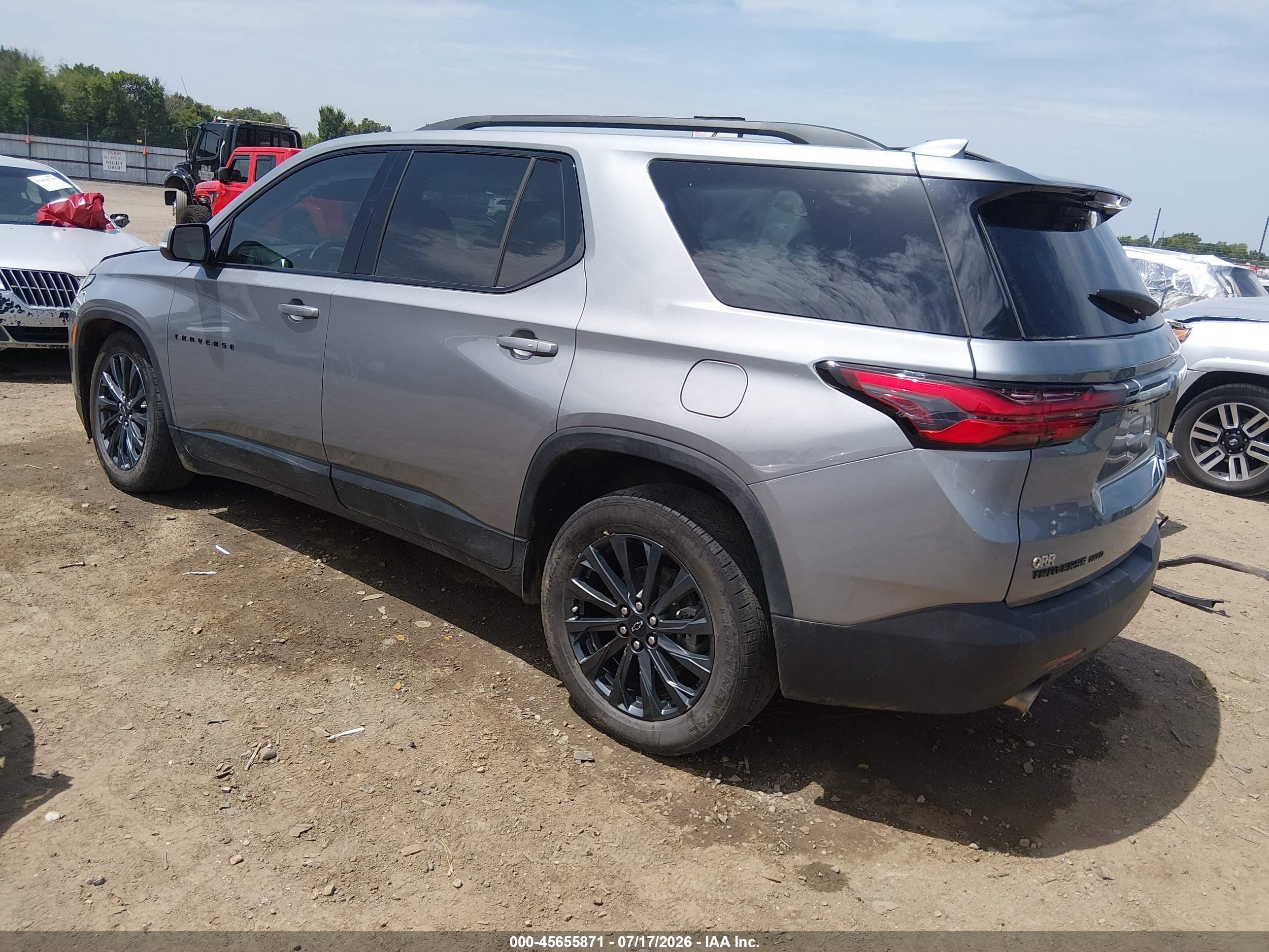 2023 Chevrolet Traverse Awd Rs Silver vin: 1GNEVJKW0PJ329663