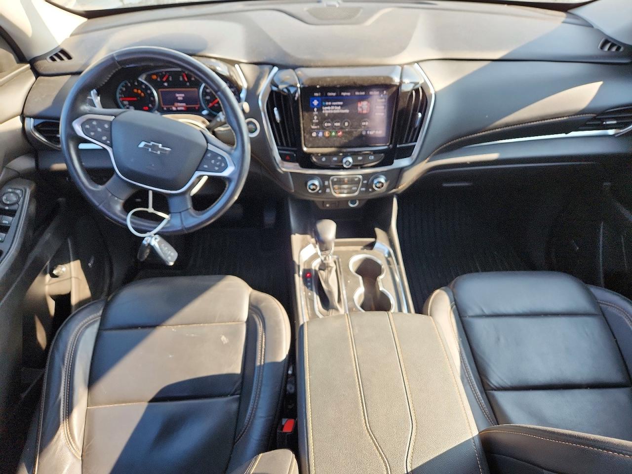 2021 Chevrolet Traverse Rs White vin: 1GNEVJKW2MJ241287