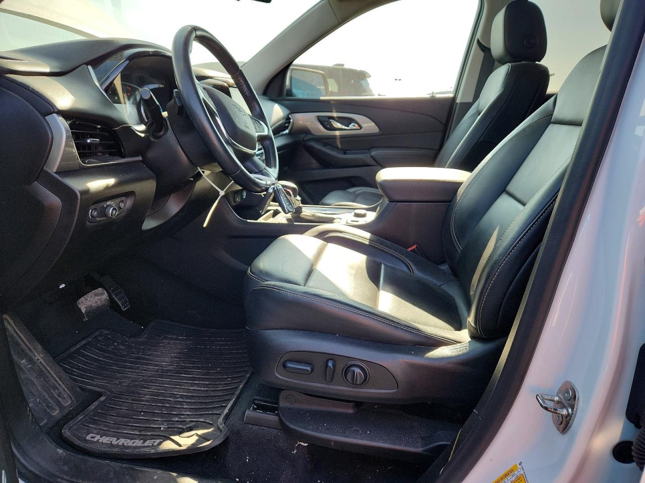 2021 Chevrolet Traverse Rs White vin: 1GNEVJKW2MJ241287