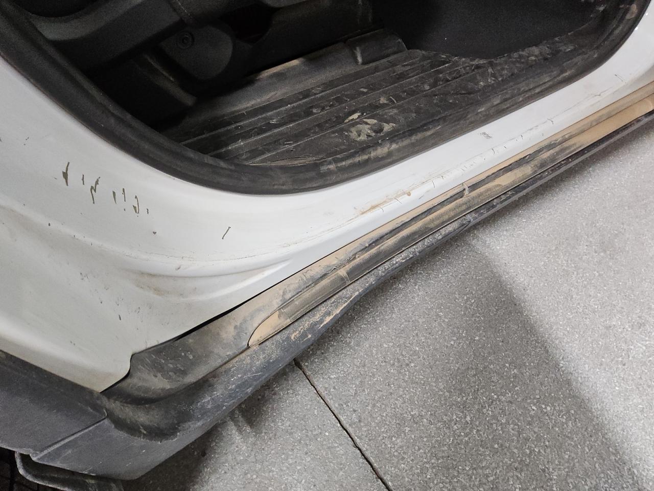 2023 Chevrolet Traverse Lt White vin: 1GNEVMKW2PJ222602 Damage: Right C Pillar, Multiple Dents/Paint Damage, 8