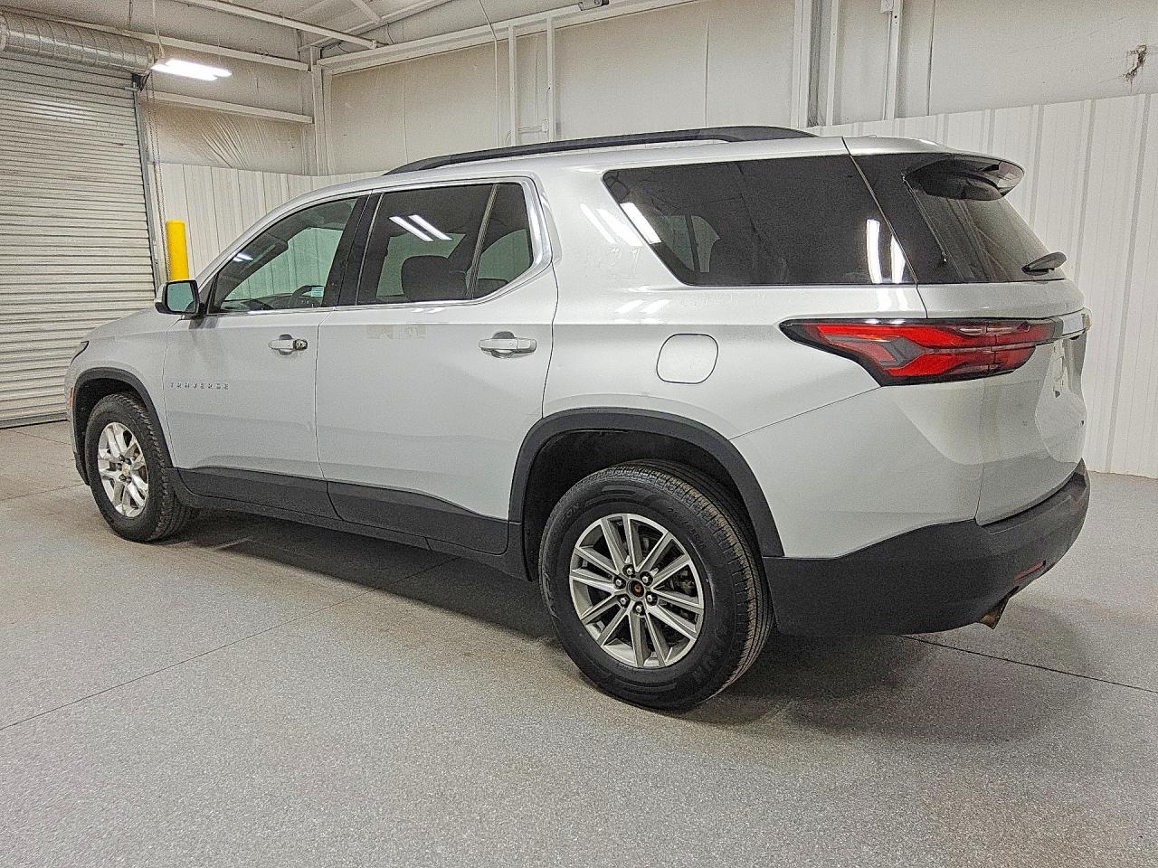 2022 Chevrolet Traverse Lt Silver vin: 1GNEVMKWXNJ170164