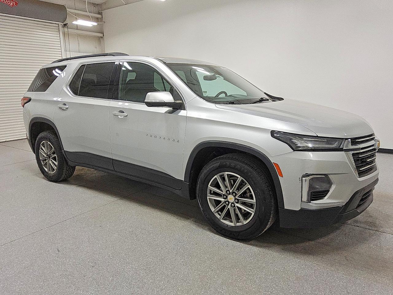2022 Chevrolet Traverse Lt Silver vin: 1GNEVMKWXNJ170164