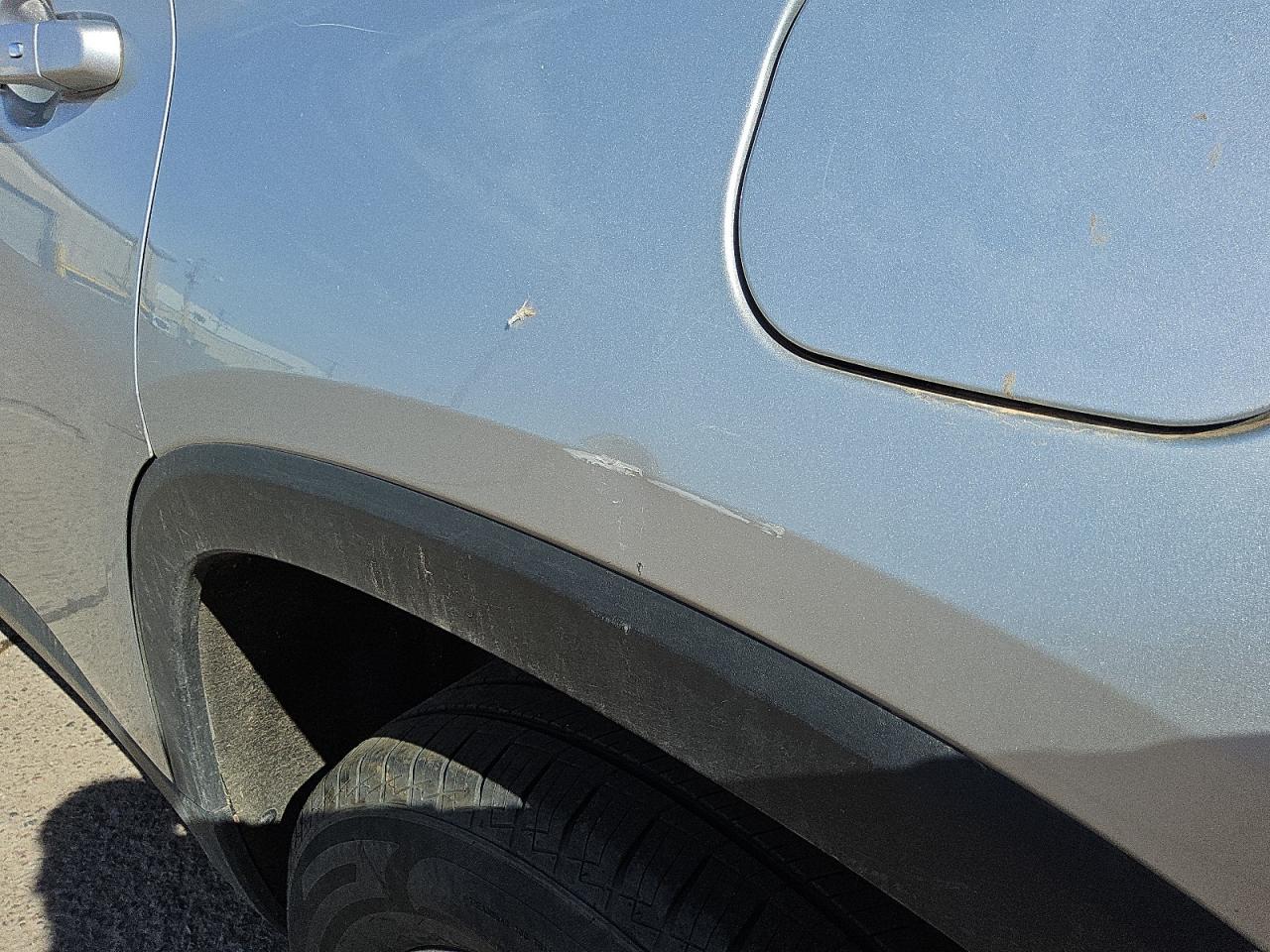 2022 Chevrolet Traverse Lt Silver vin: 1GNEVMKWXNJ170164 Damage: Left Qtr Panel, Dent(S) W/ Paint Dmg, 1 To 2 Inches