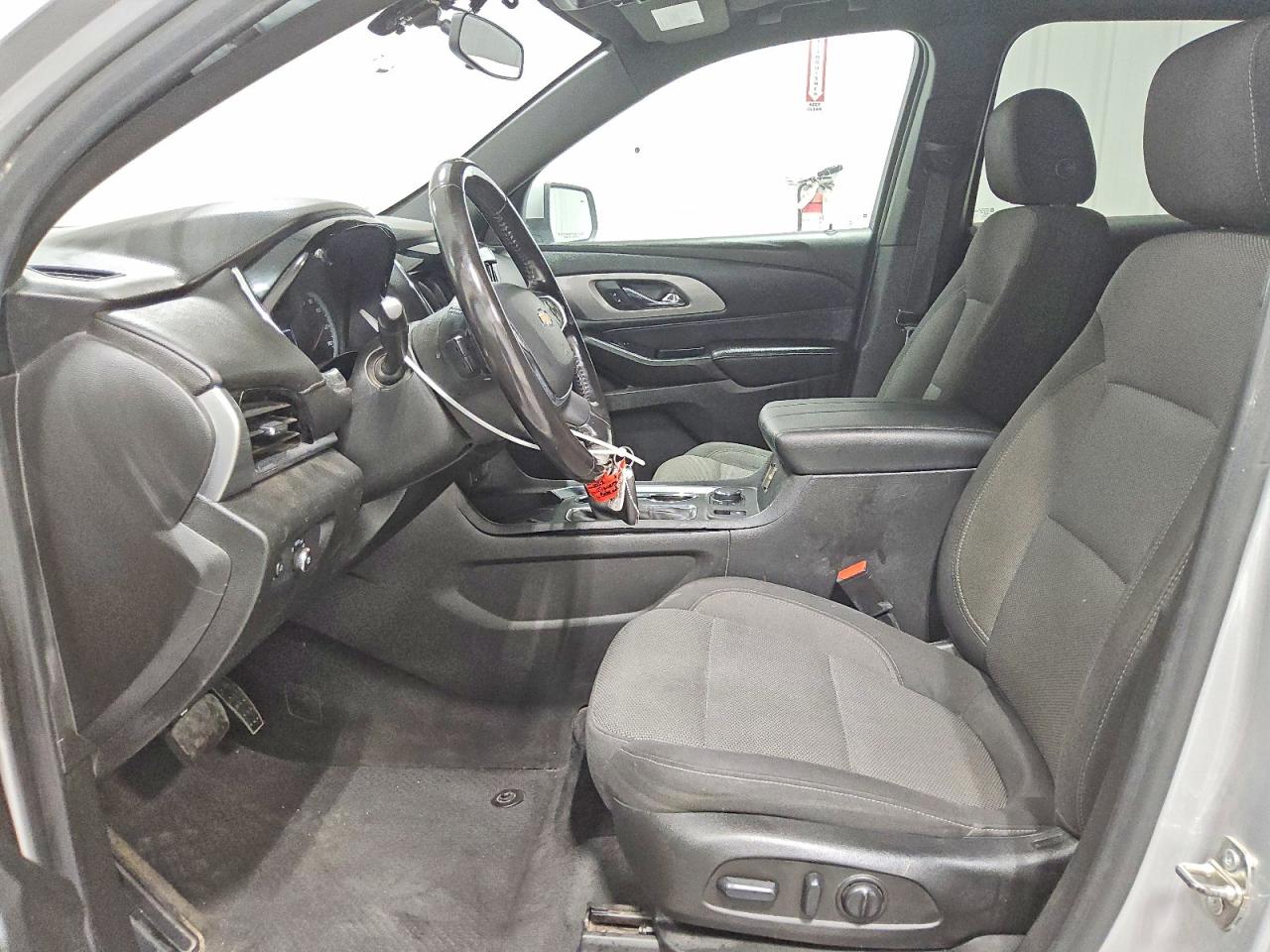 2022 Chevrolet Traverse Lt Silver vin: 1GNEVMKWXNJ170164