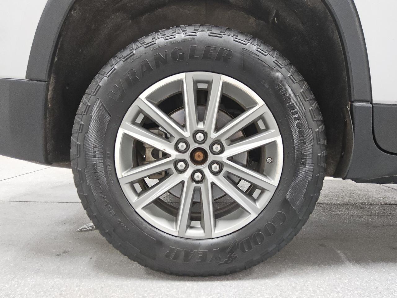 2022 Chevrolet Traverse Lt Silver vin: 1GNEVMKWXNJ170164 Damage: Right Rear Center Cap, Missing, Replacement Required