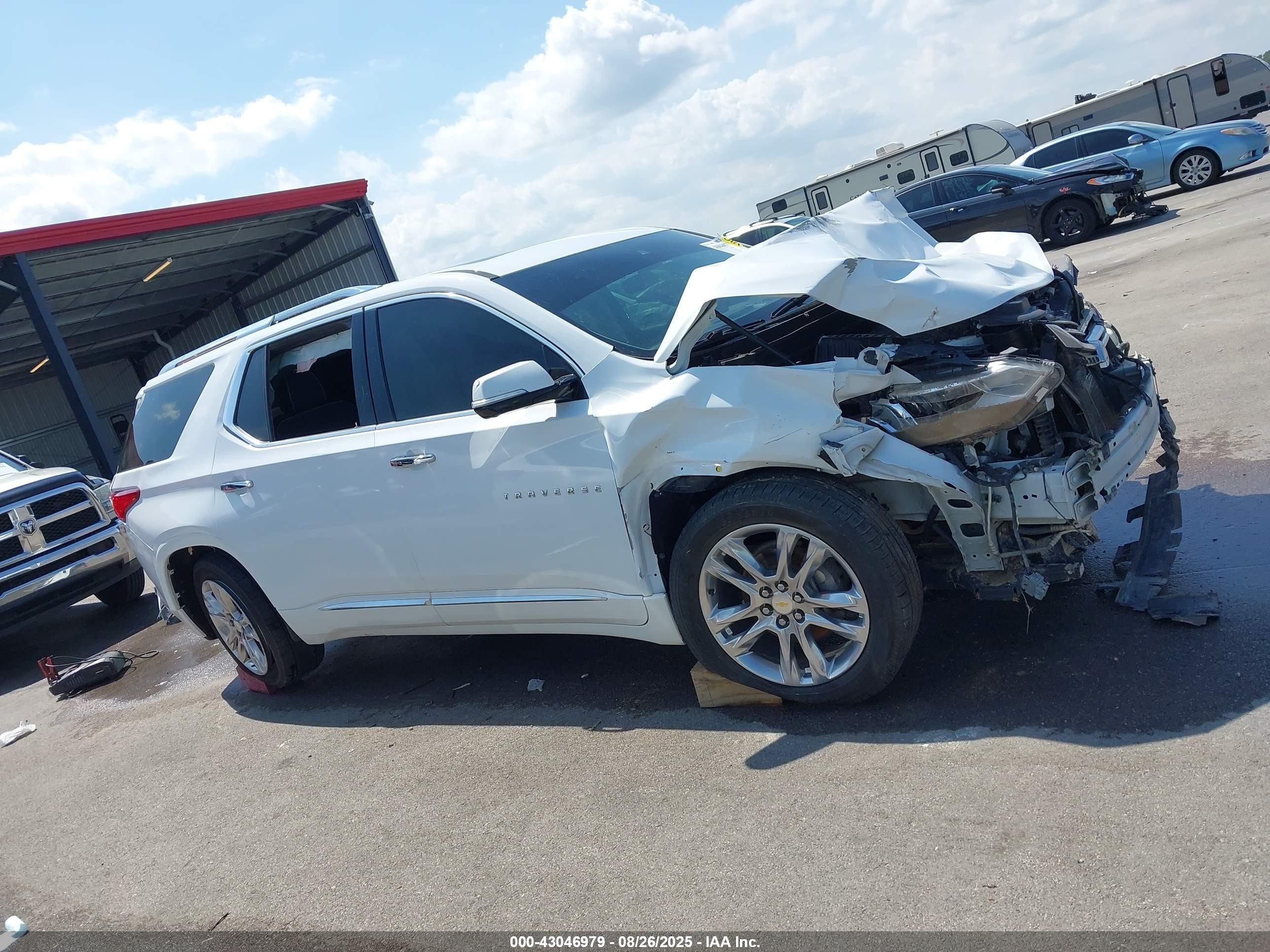 2020 Chevrolet Traverse Awd High Country White vin: 1GNEVNKW0LJ171052