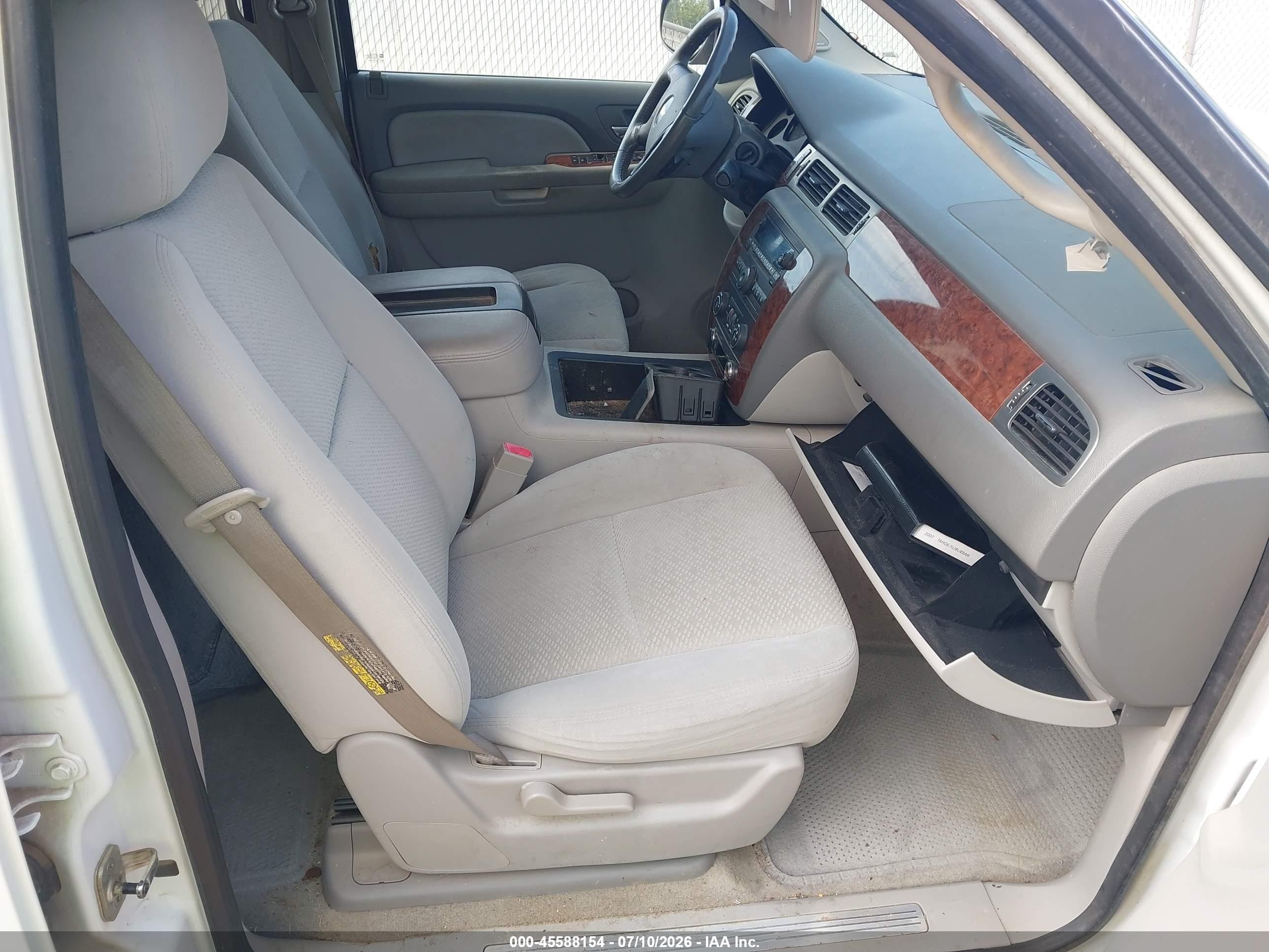 2007 Chevrolet Tahoe Lt White vin: 1GNFC13007J103787