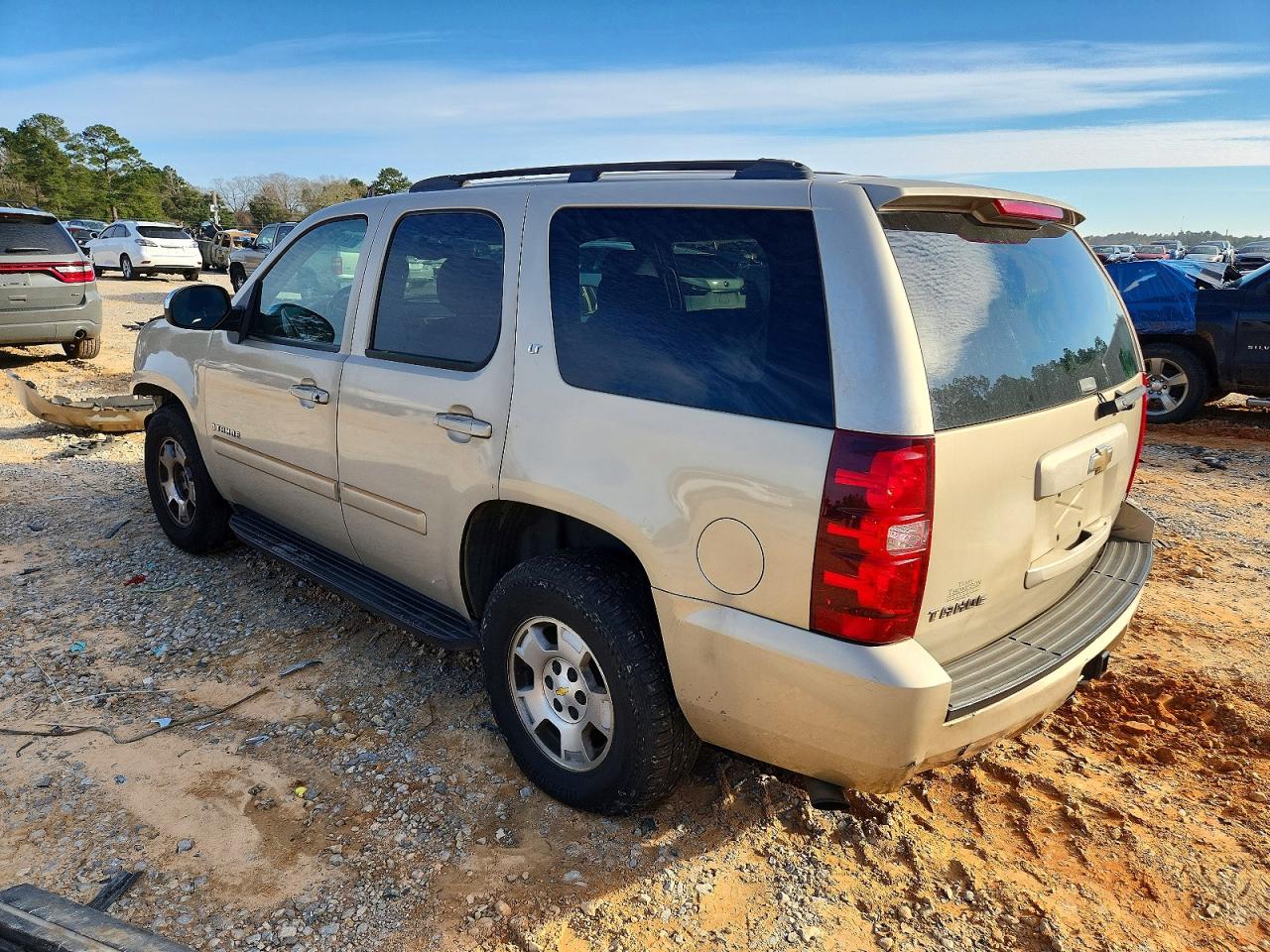 2007 Chevrolet Tahoe C1500 Gold vin: 1GNFC13007J405905
