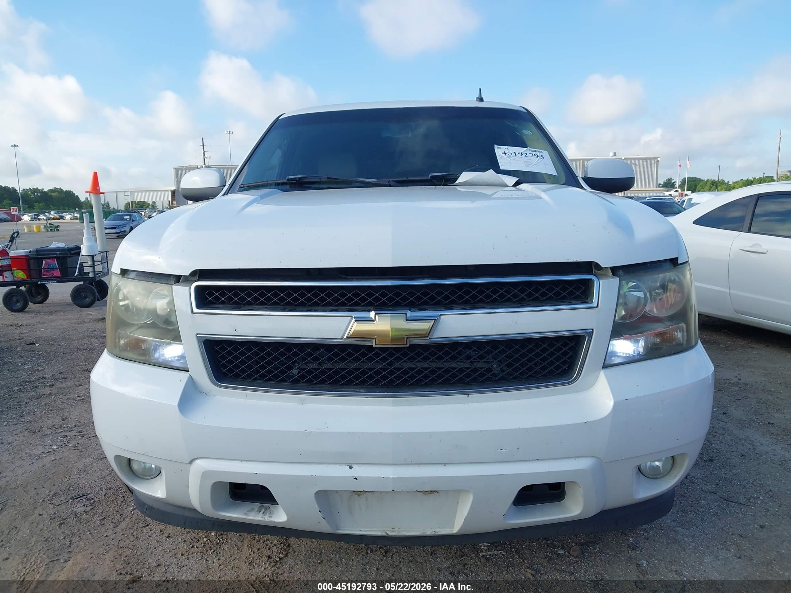 2007 Chevrolet Tahoe Lt White vin: 1GNFC13007R214843