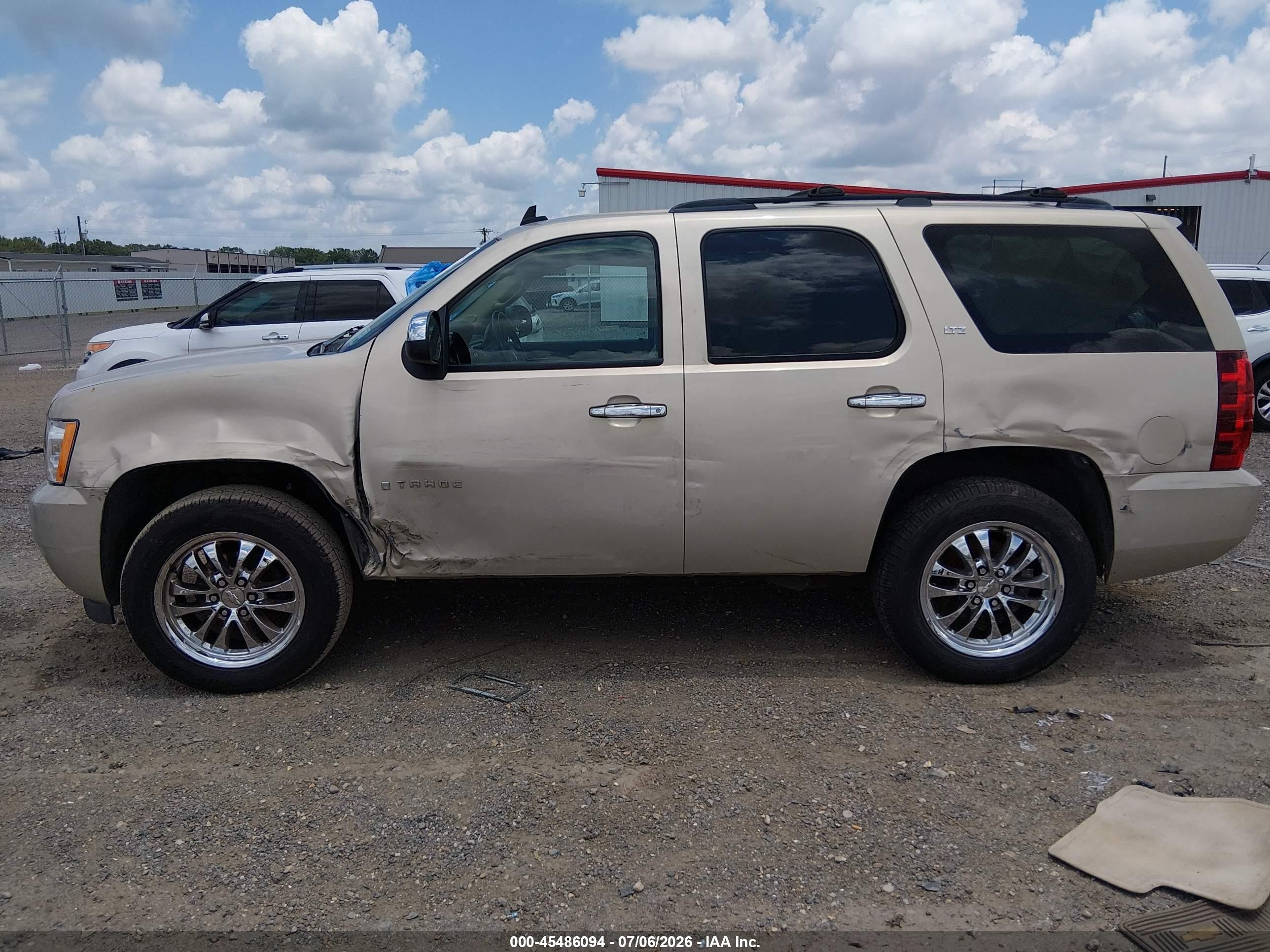 2007 Chevrolet Tahoe Ltz Tan vin: 1GNFC13007R345271