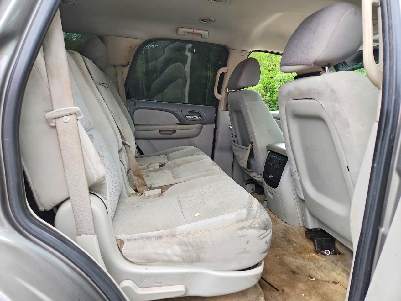 2007 Chevrolet Tahoe C1500 Gray vin: 1GNFC13007R349370