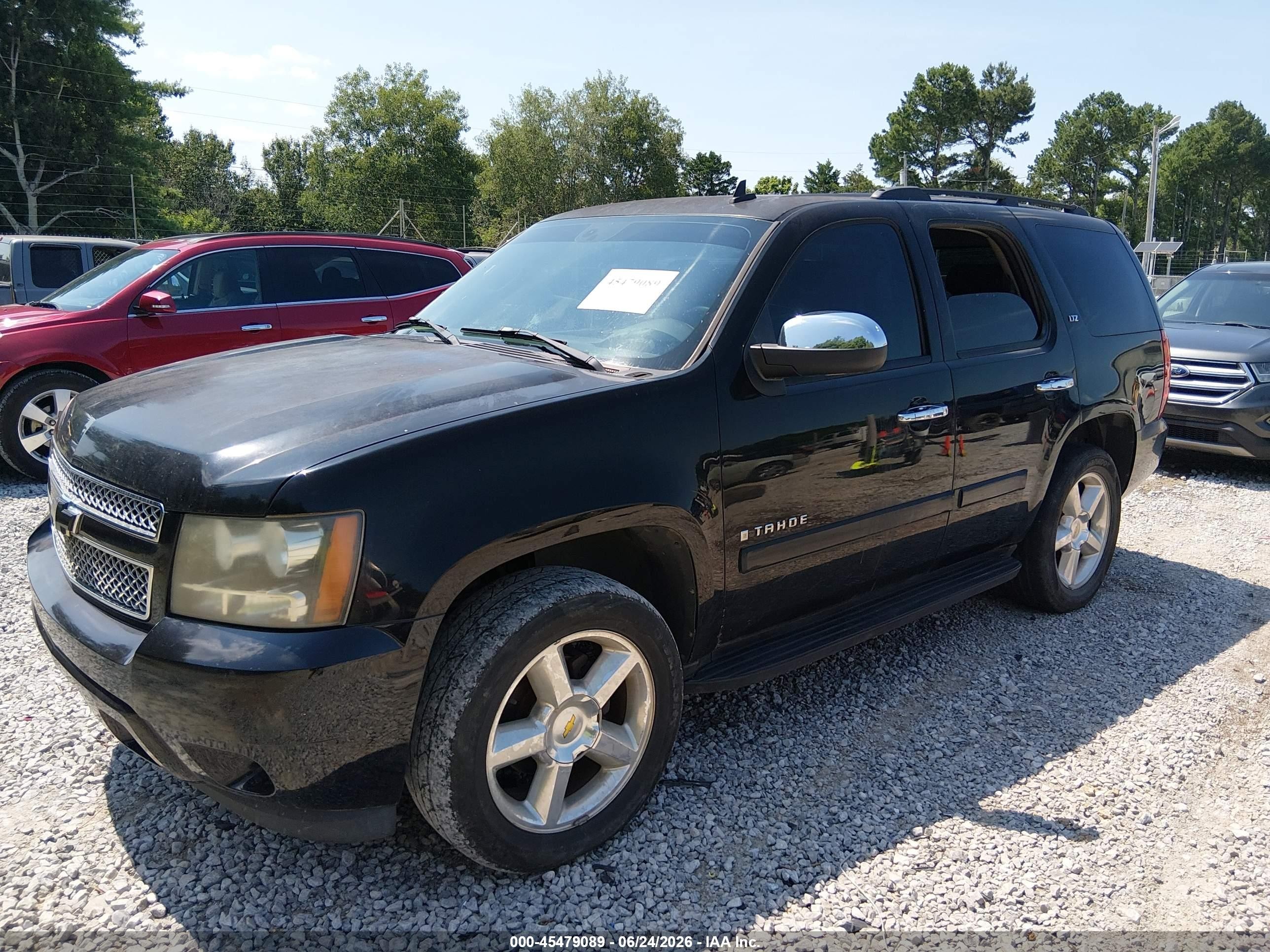 2008 Chevrolet Tahoe Ltz Черный vin: 1GNFC13008R104182