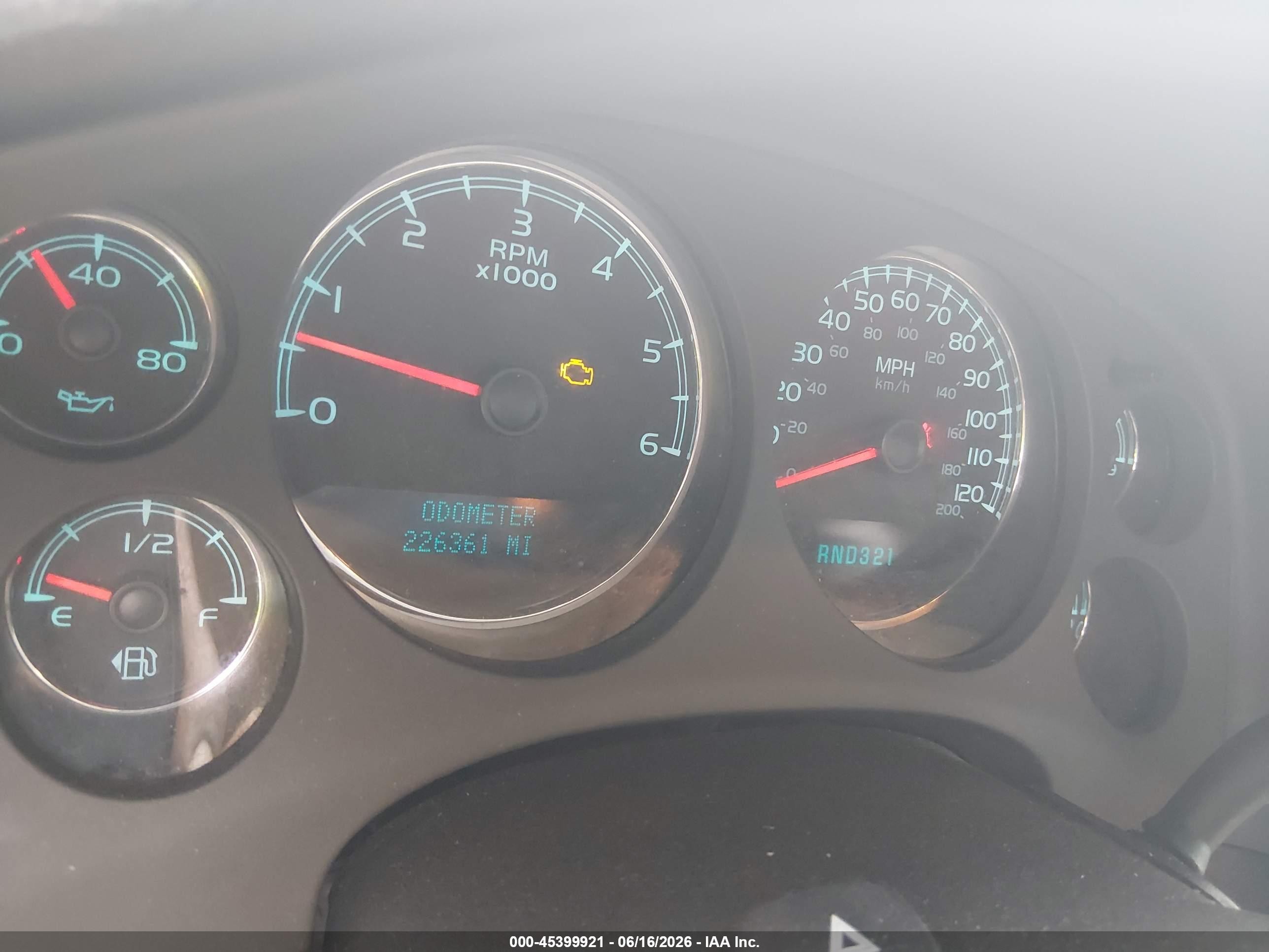 2008 Chevrolet Tahoe Ltz Бежевый vin: 1GNFC13008R144262