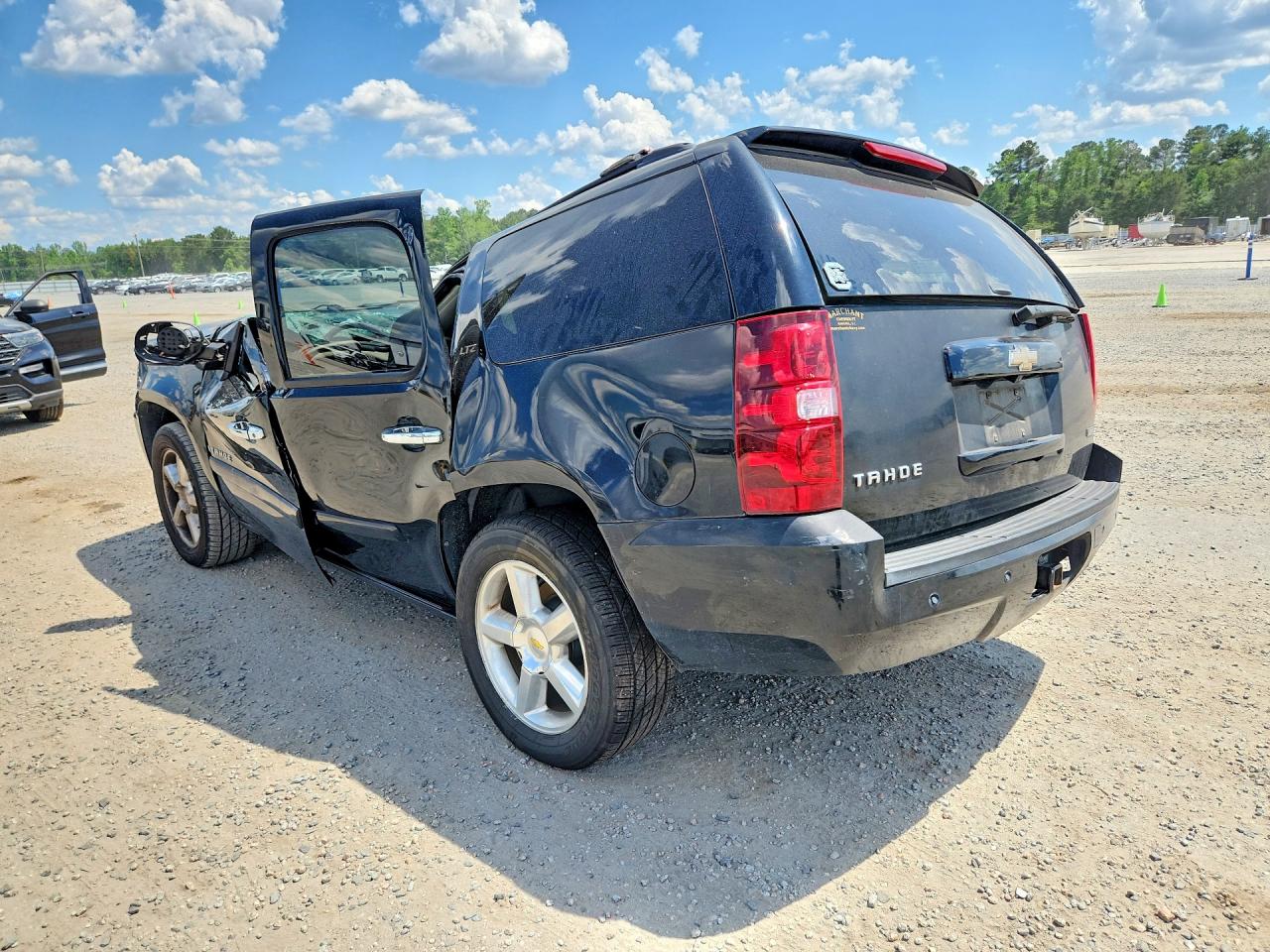 2008 Chevrolet Tahoe C1500 Black vin: 1GNFC13008R228629