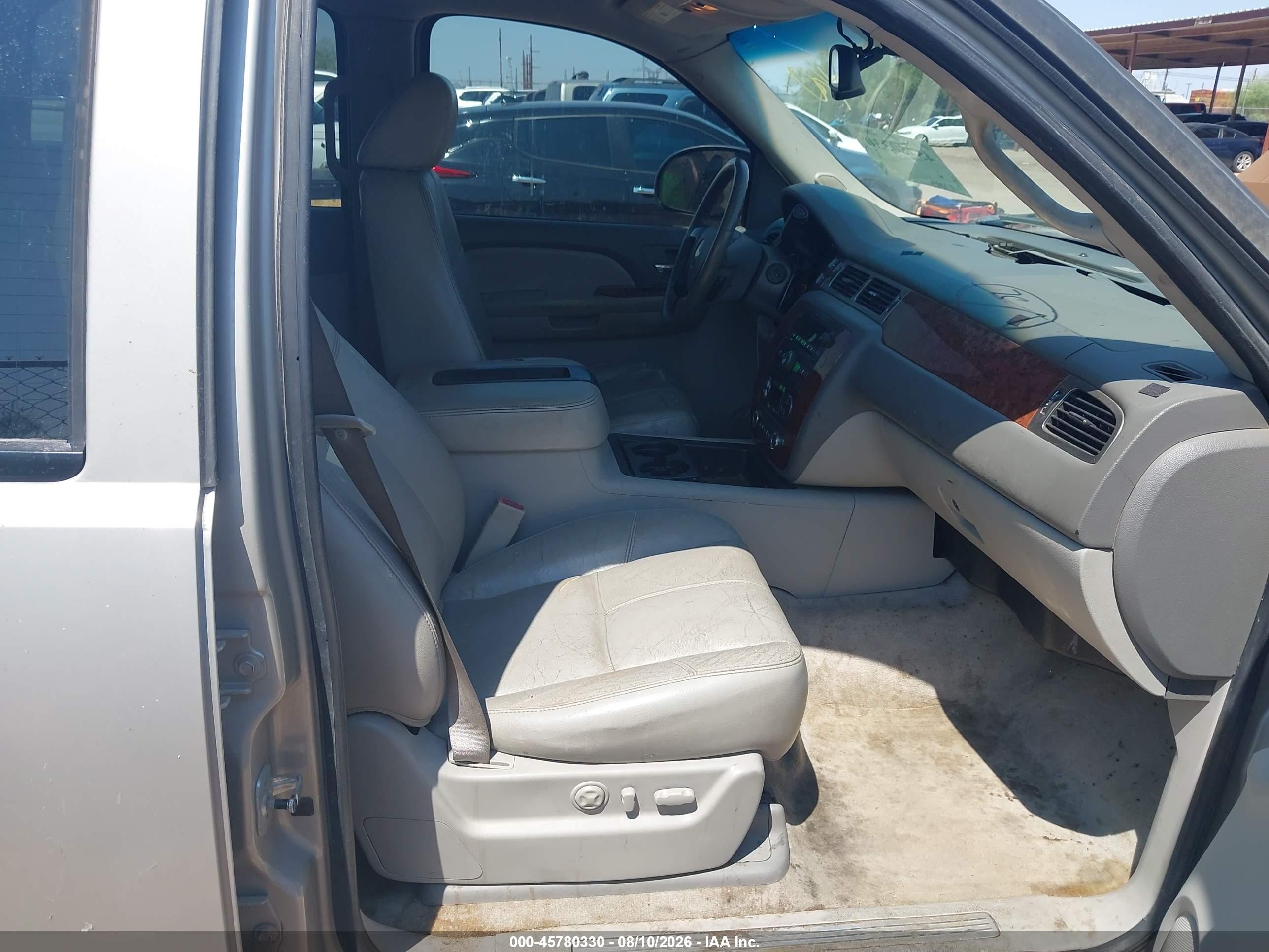 2007 Chevrolet Tahoe Lt Silver vin: 1GNFC13017R151784