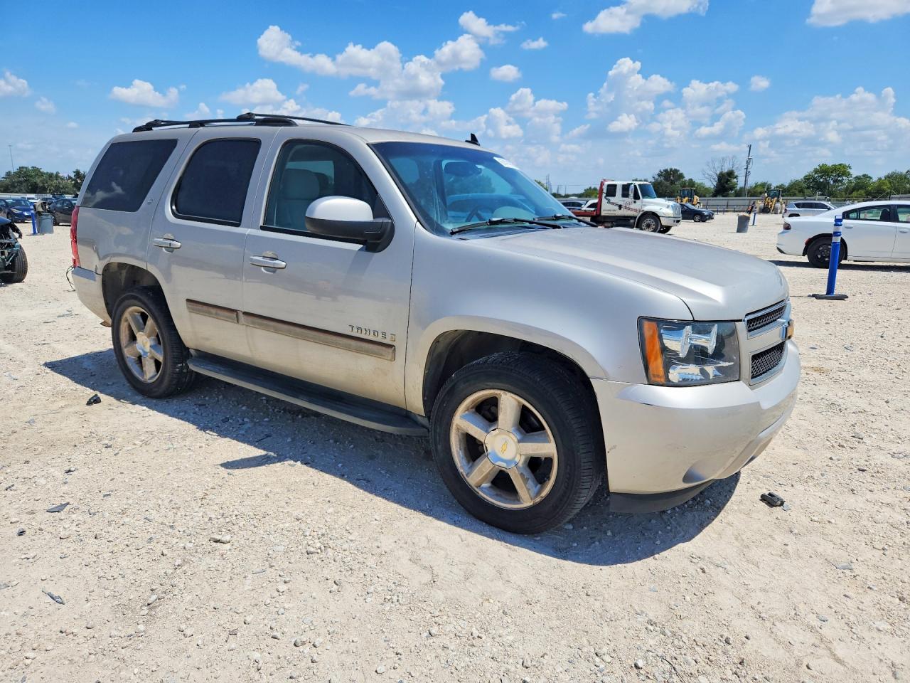 2007 Chevrolet Tahoe C1500 Silver vin: 1GNFC13017R261010
