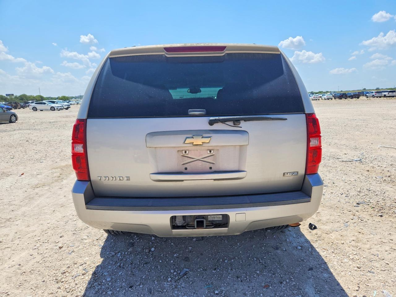 2007 Chevrolet Tahoe C1500 Silver vin: 1GNFC13017R261010