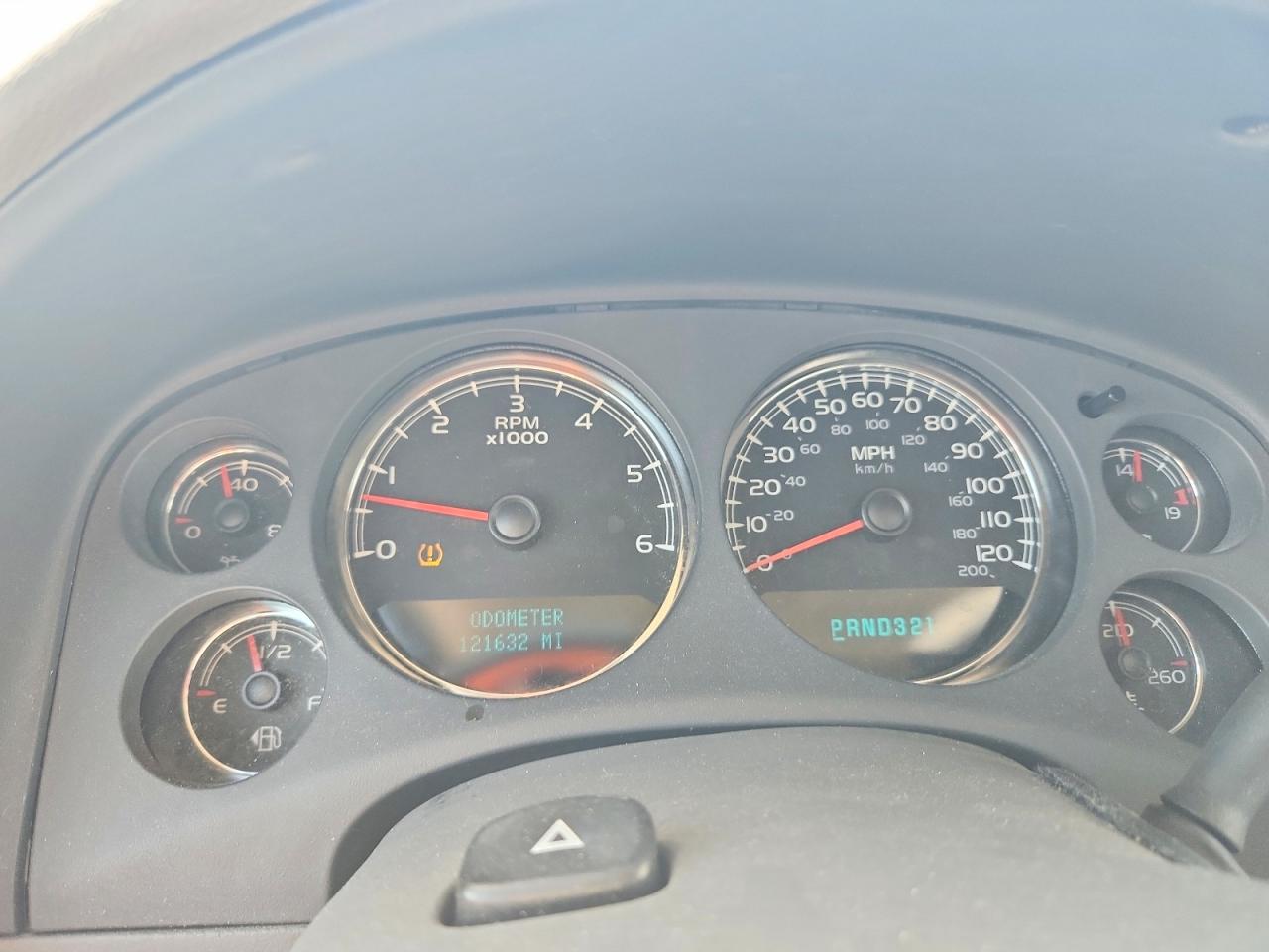 2007 Chevrolet Tahoe C1500 Silver vin: 1GNFC13017R261010