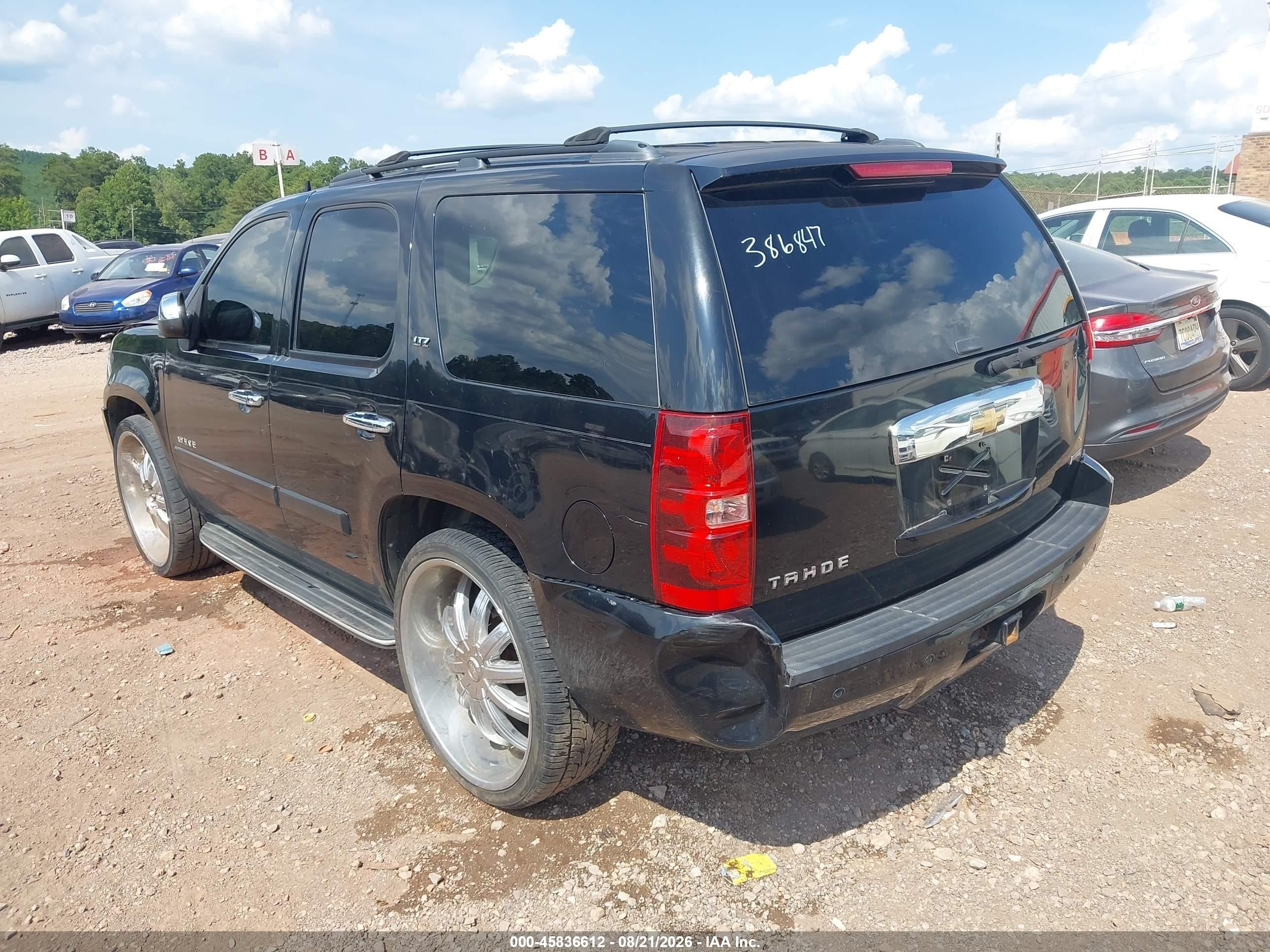 2007 Chevrolet Tahoe Ltz Черный vin: 1GNFC13017R386847