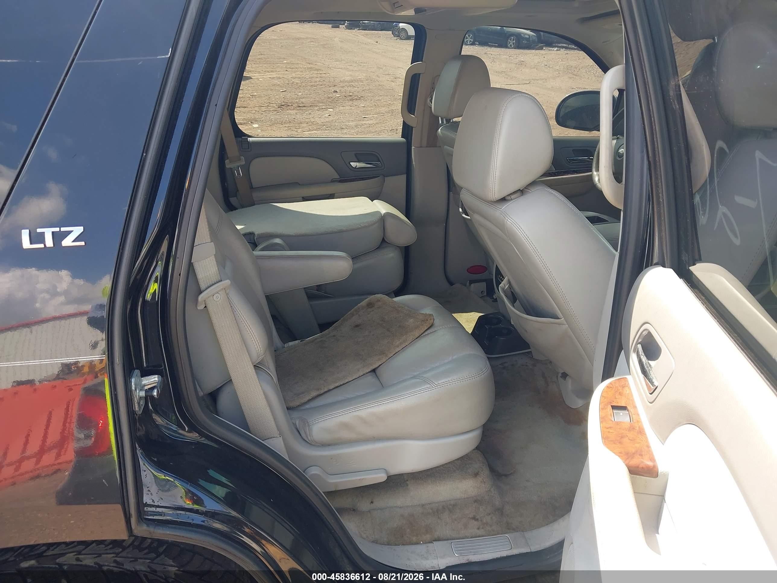 2007 Chevrolet Tahoe Ltz Черный vin: 1GNFC13017R386847