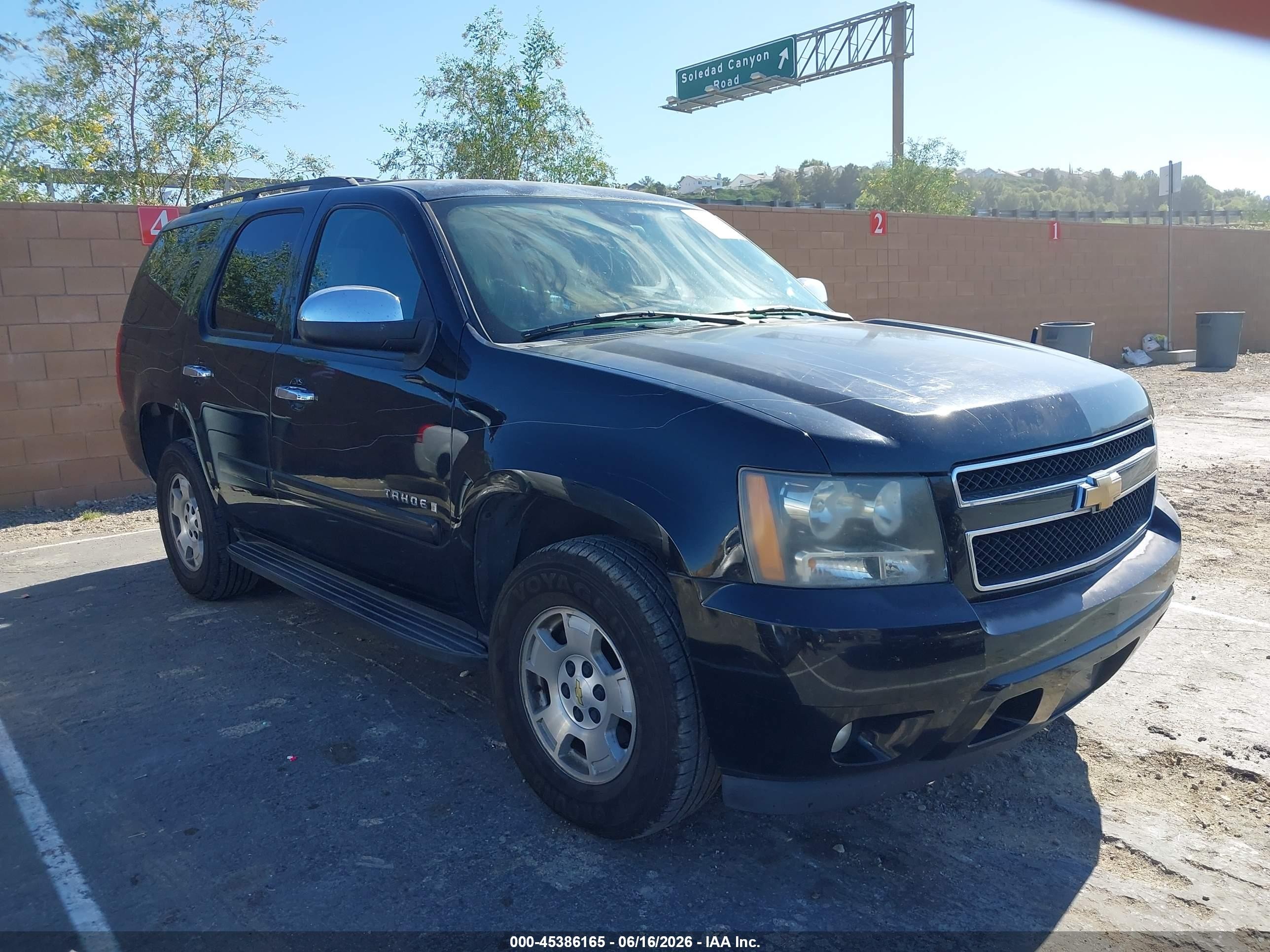 2008 Chevrolet Tahoe Lt Black vin: 1GNFC13018R101212