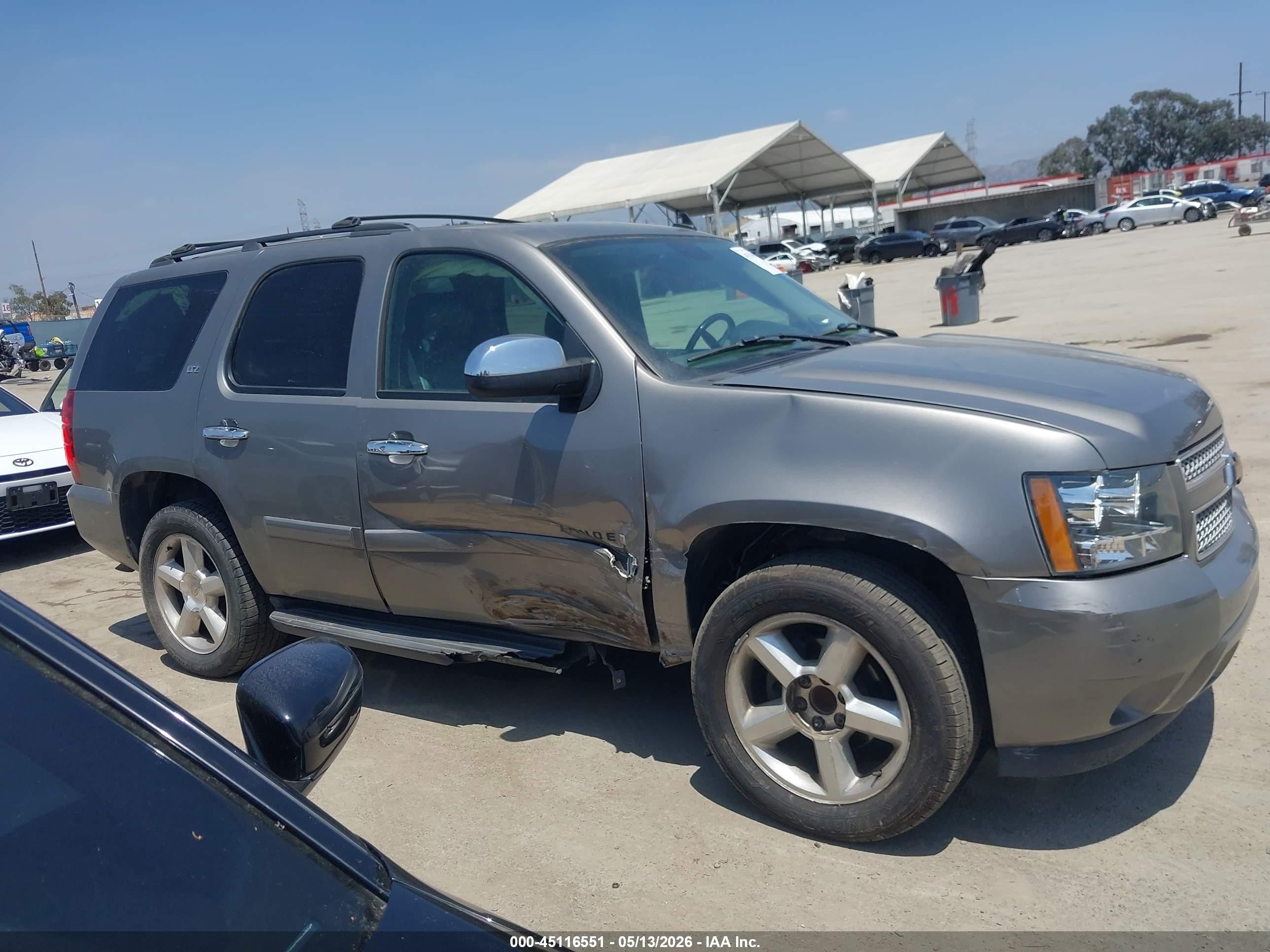2008 Chevrolet Tahoe Ltz Gray vin: 1GNFC13018R116017