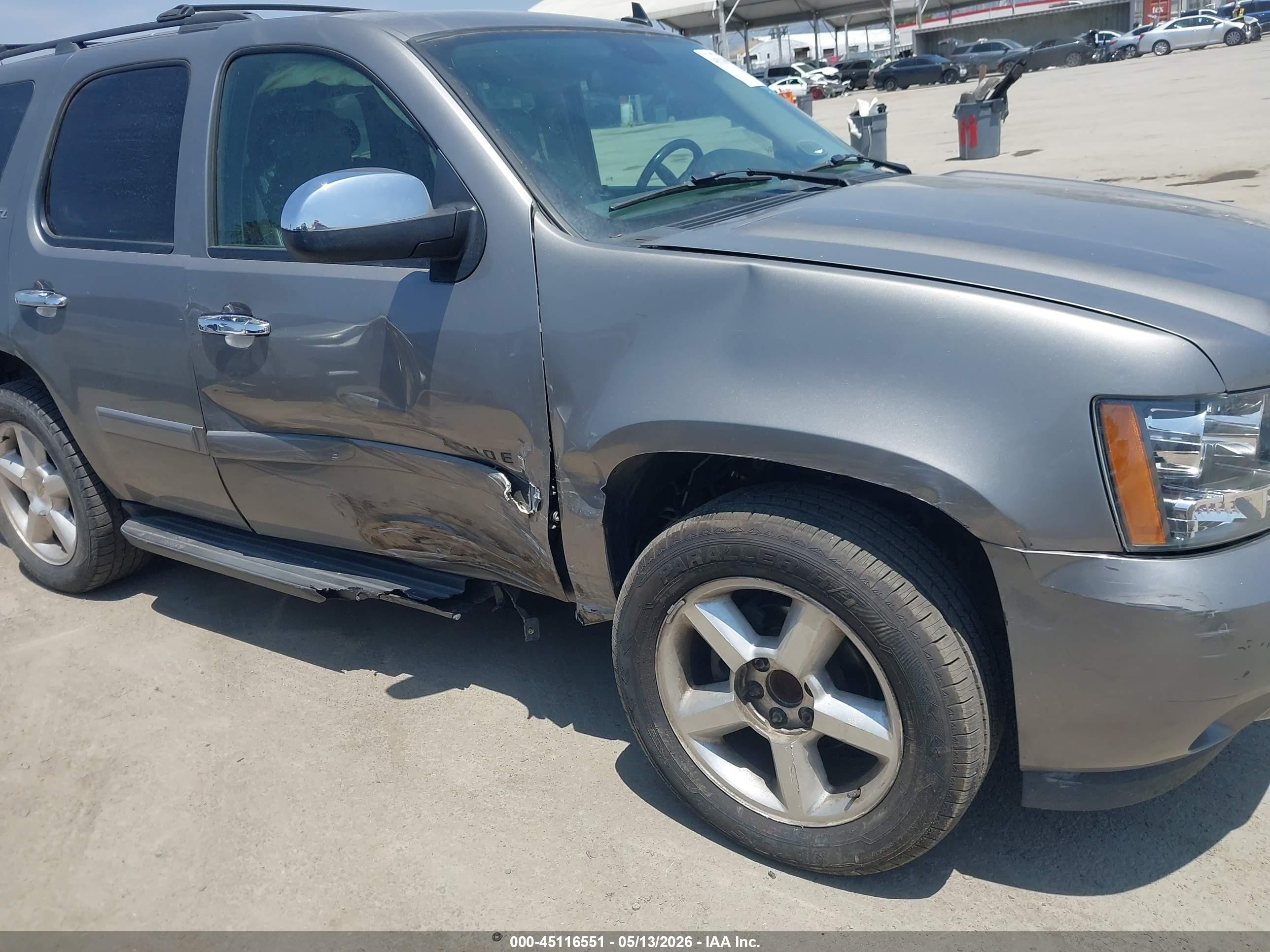 2008 Chevrolet Tahoe Ltz Gray vin: 1GNFC13018R116017