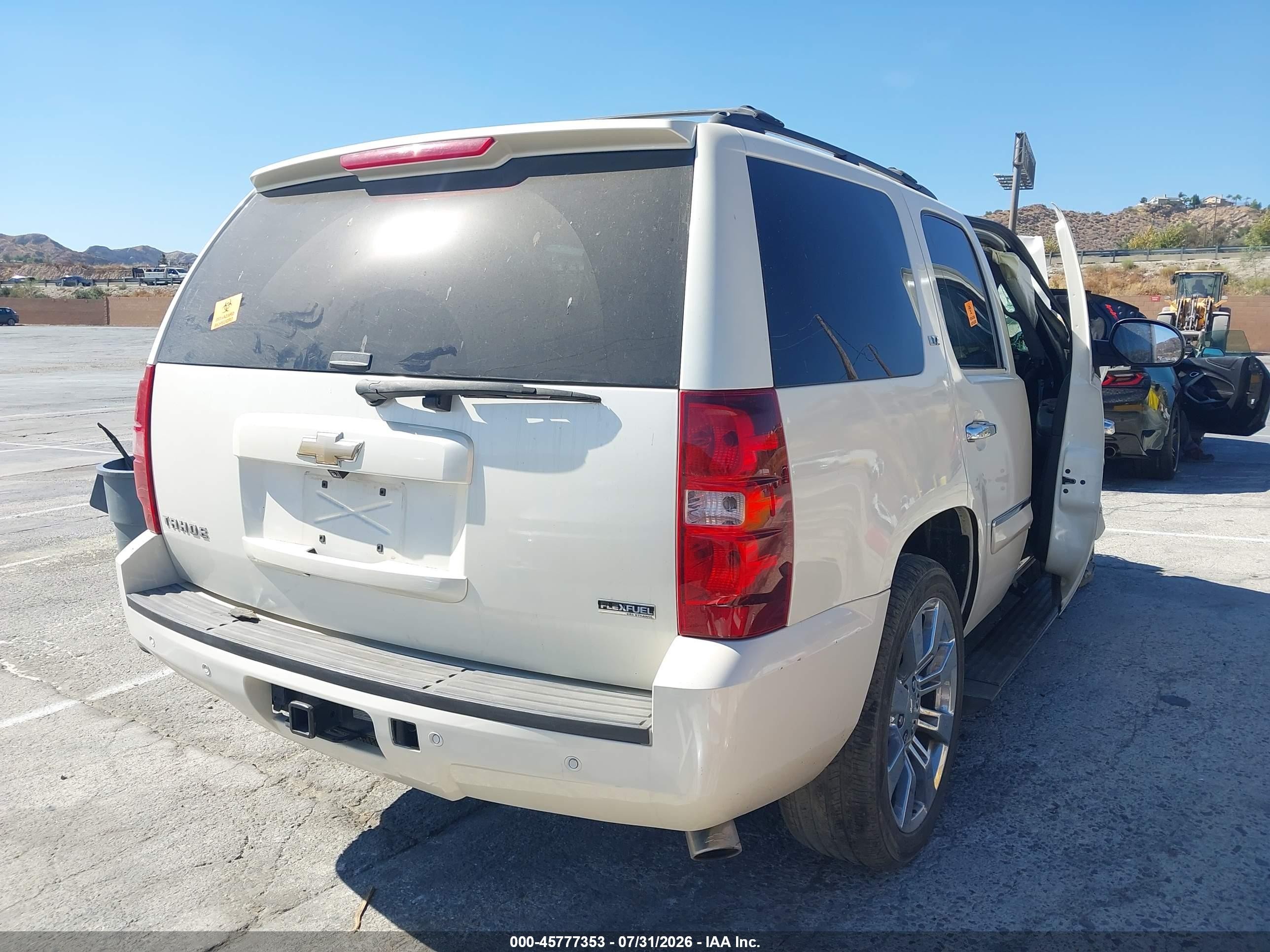 2008 Chevrolet Tahoe Ltz Бежевый vin: 1GNFC13018R197701